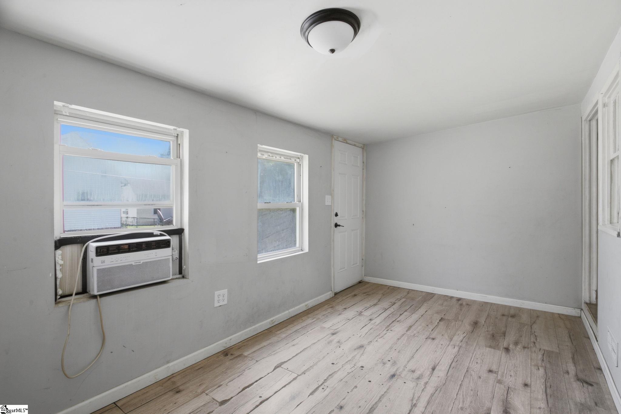 6 Webb Street Property Photo 12