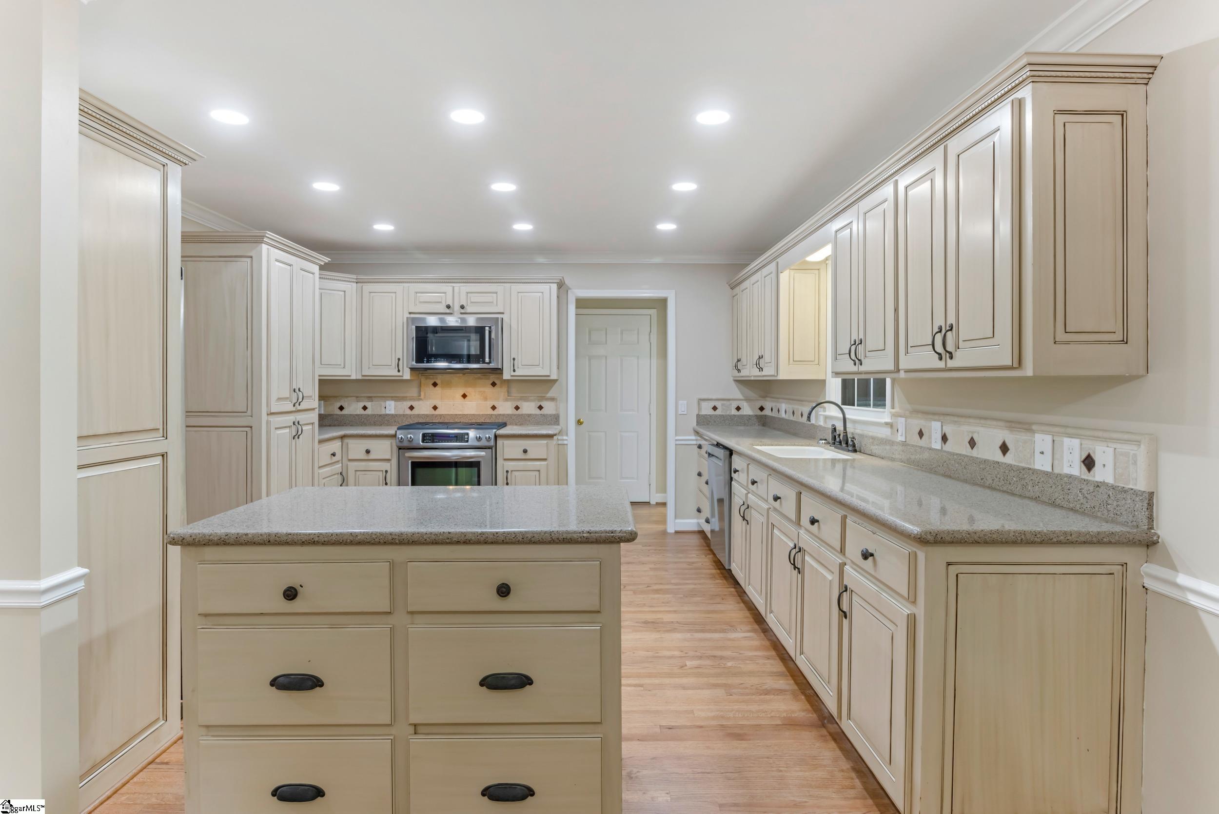 100 Moss Creek Court Property Photo 15