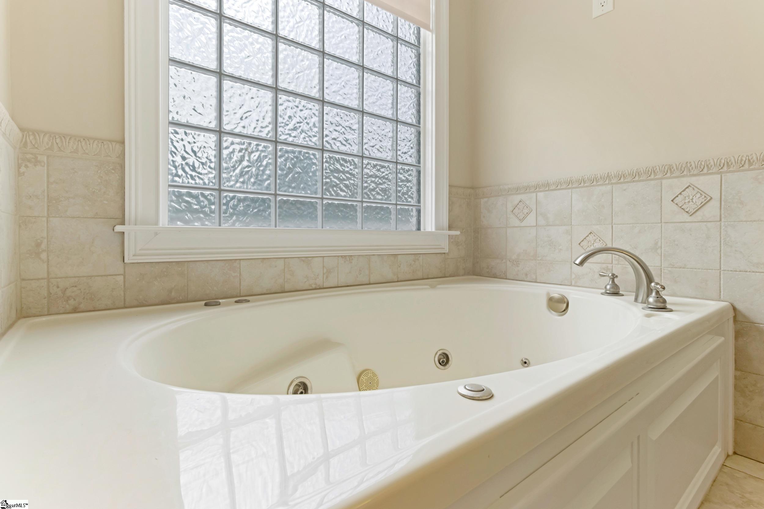 100 Moss Creek Court Property Photo 32