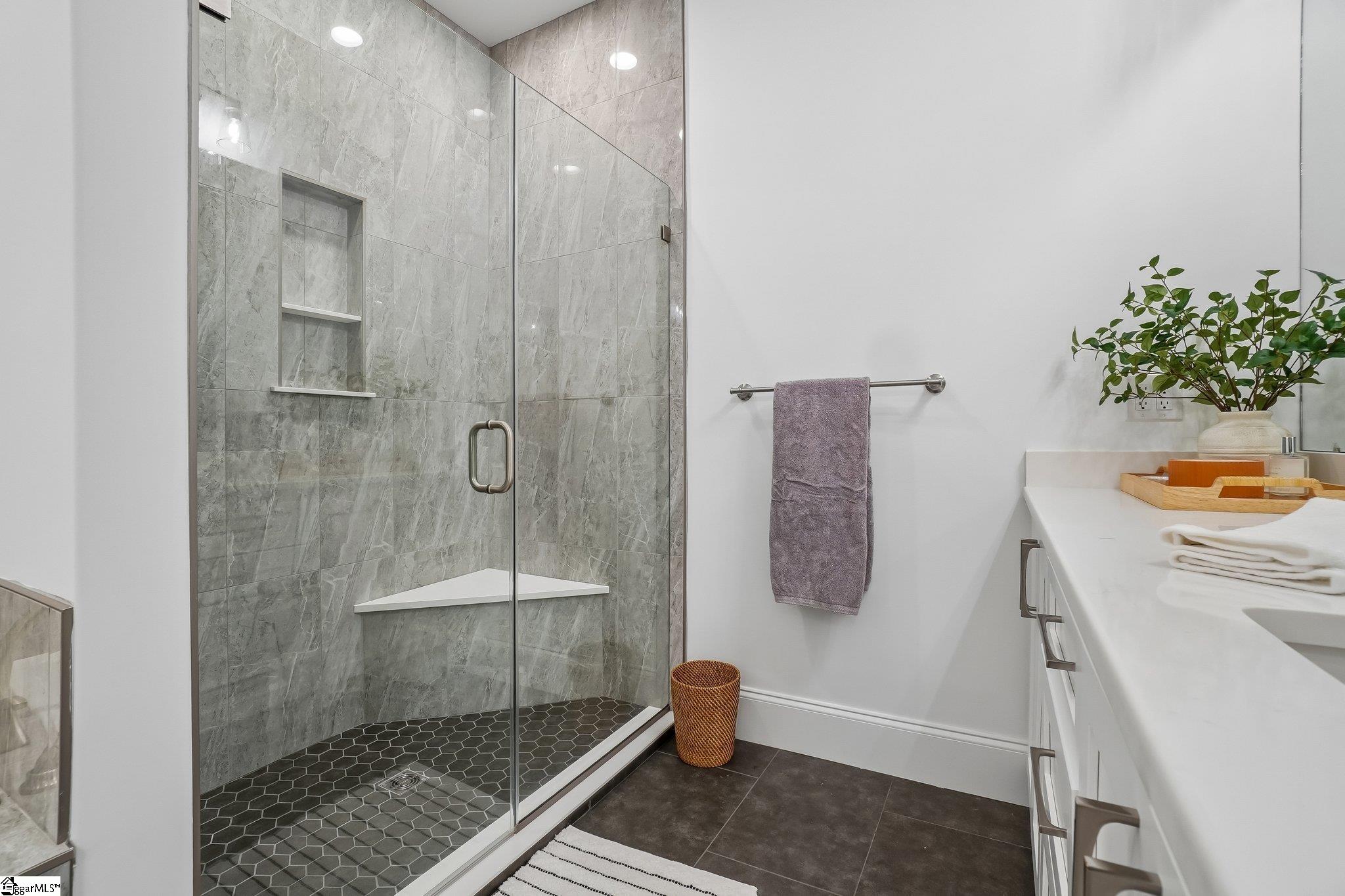 1594494 Property Photo 33