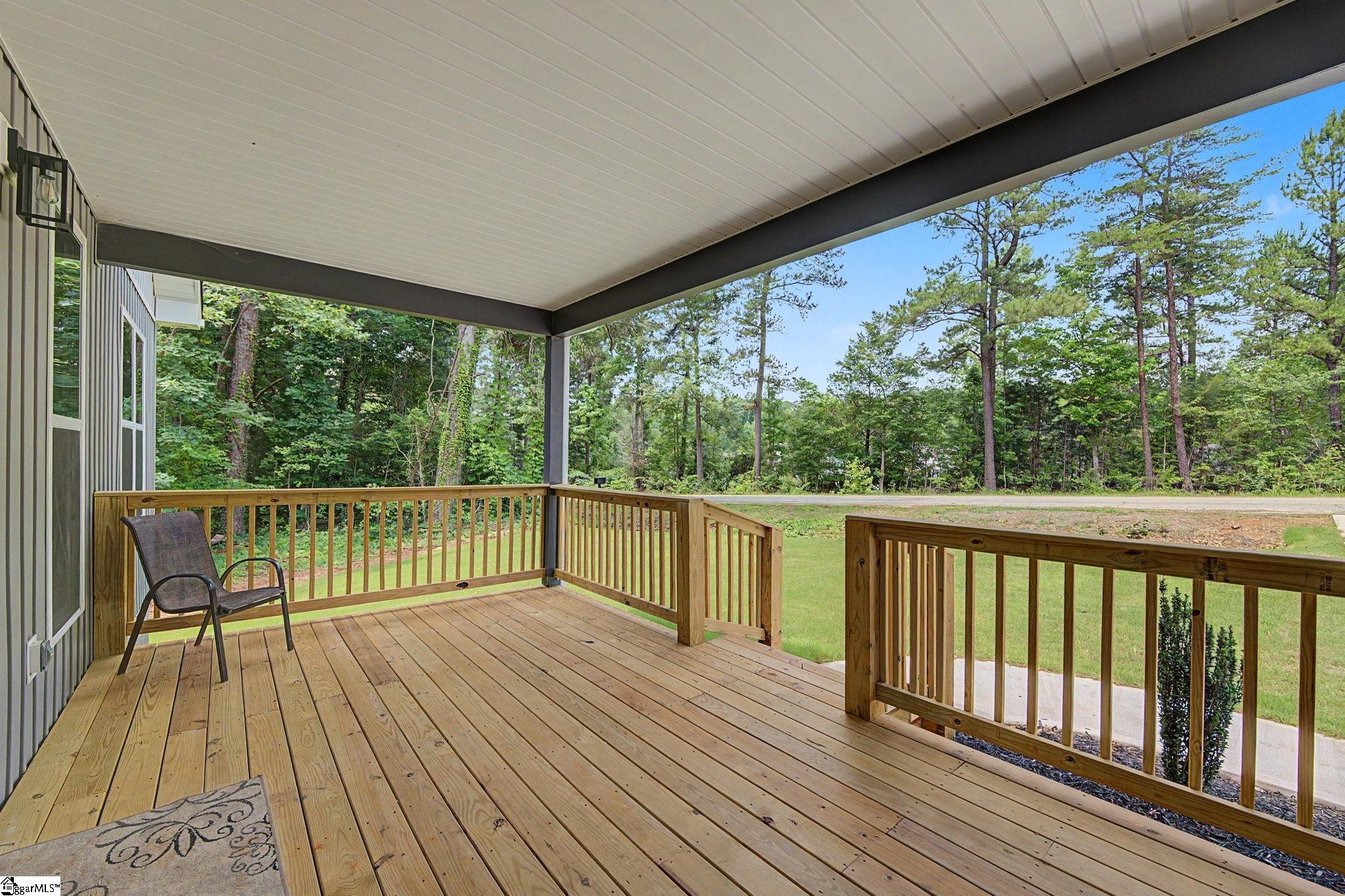 3388 E Croft Circle Property Photo 6
