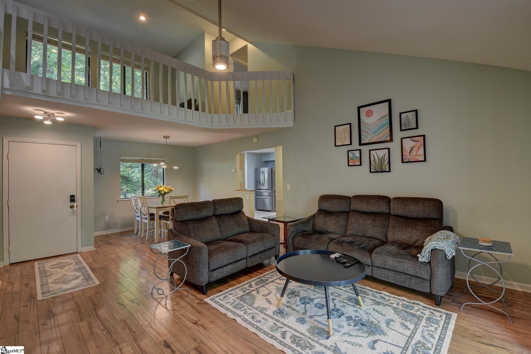 210 Harbor Cove Drive Property Photo 4