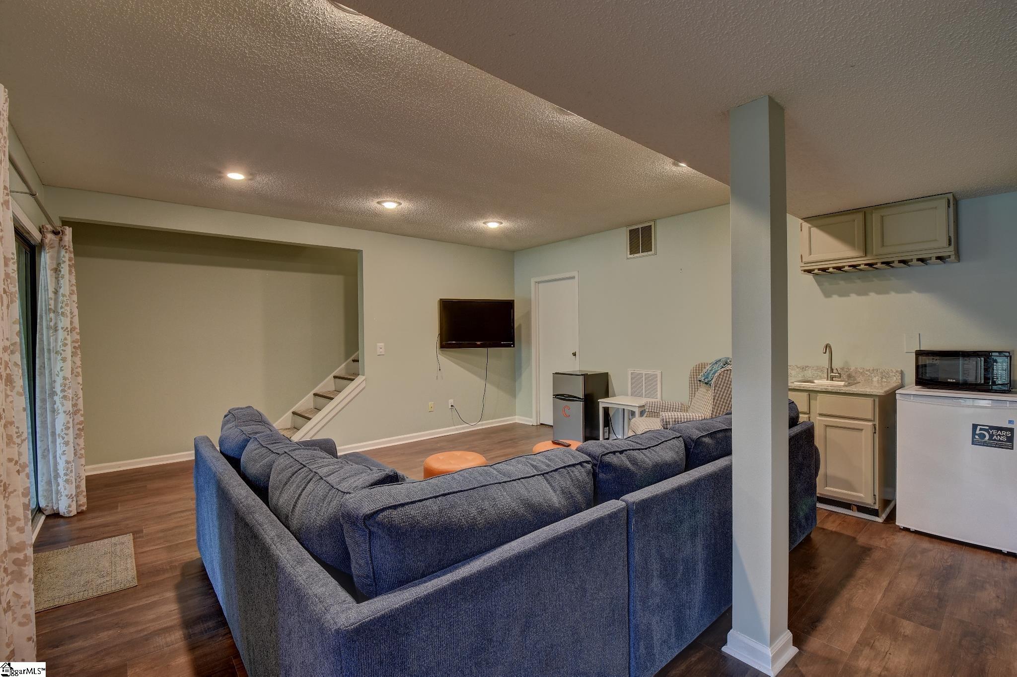 210 Harbor Cove Drive Property Photo 28