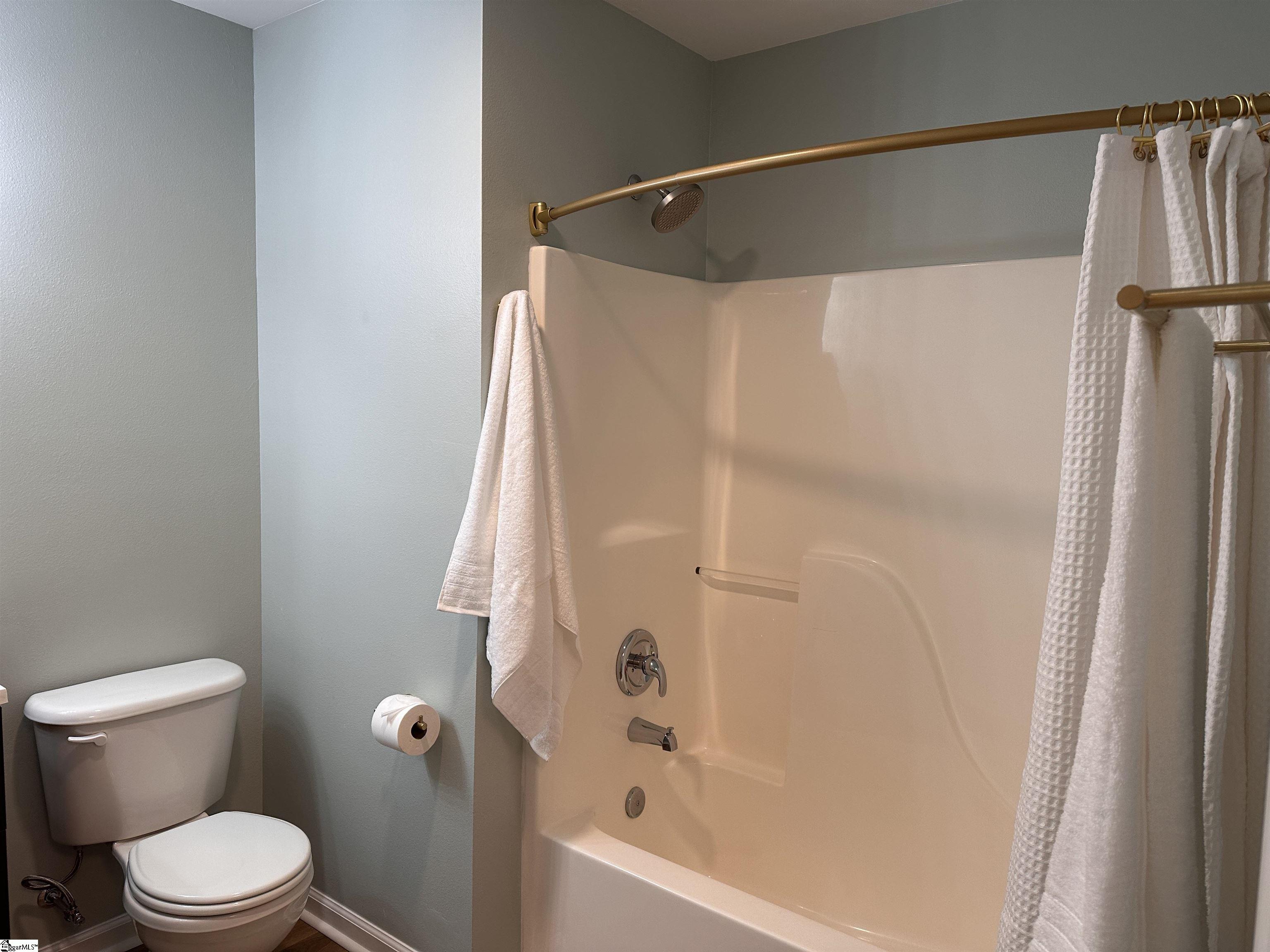 101 Kingston Court Property Photo 10