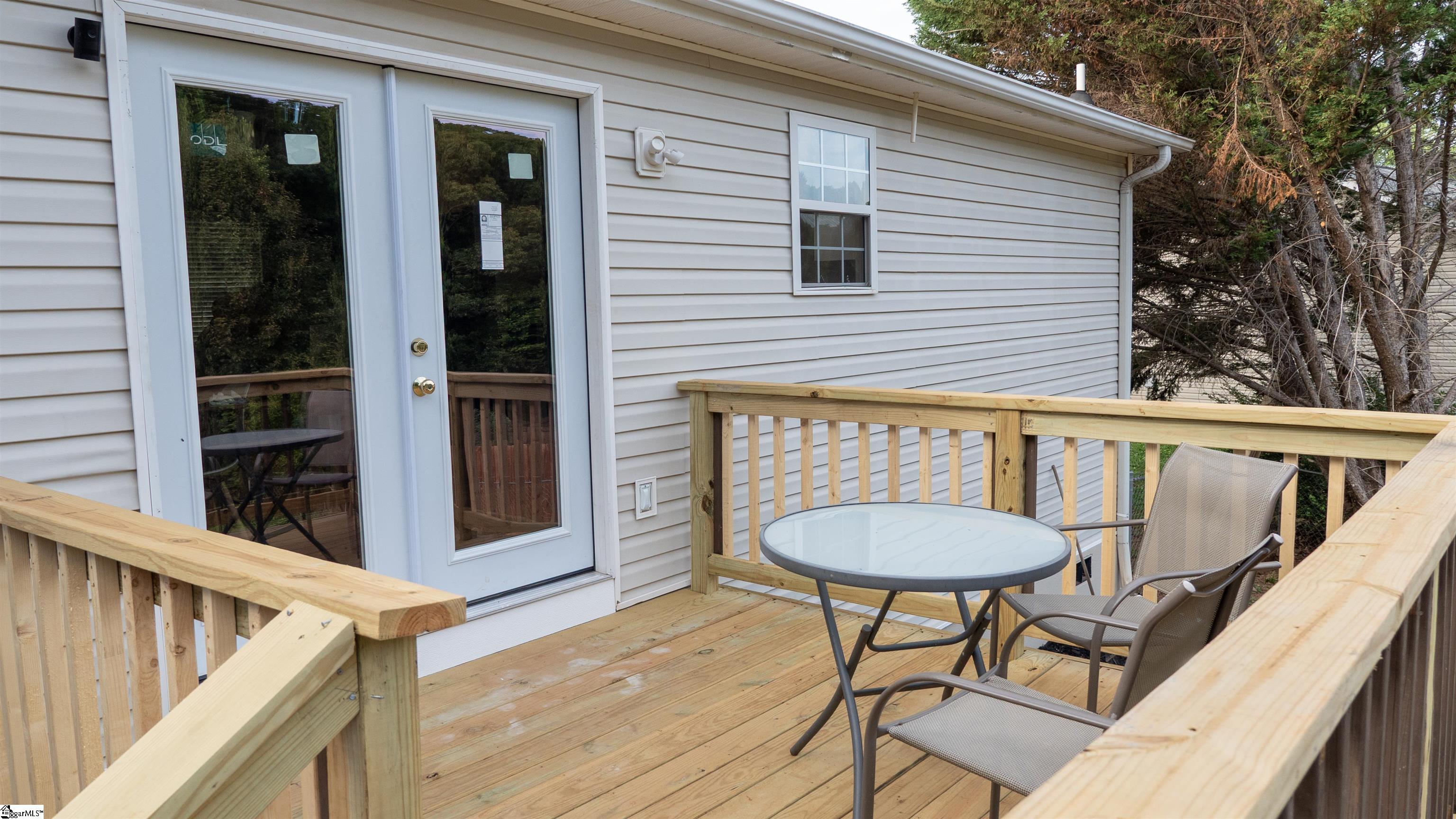 101 Kingston Court Property Photo 17
