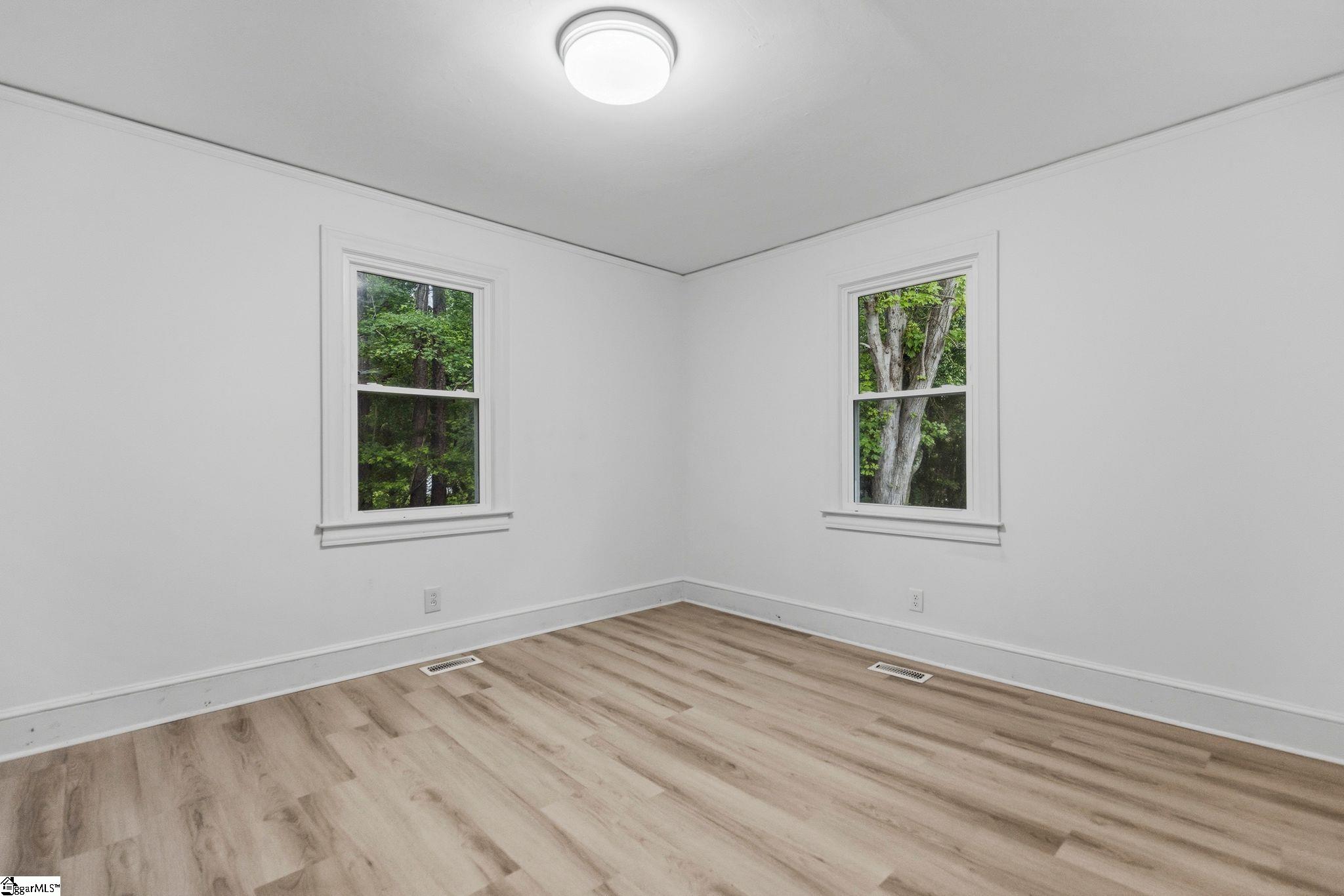 13 Walnut Lane Property Photo 15