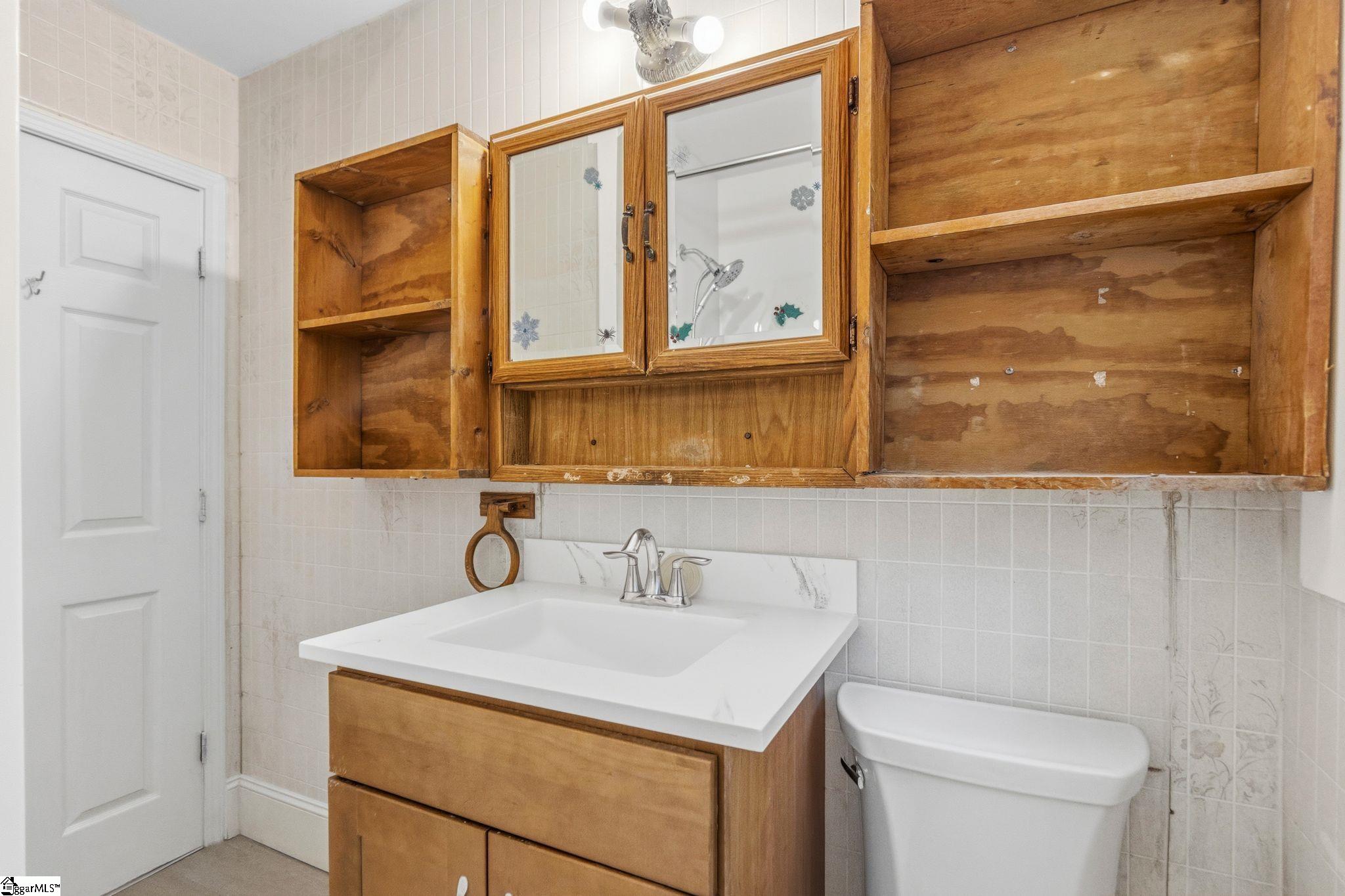 13 Walnut Lane Property Photo 17