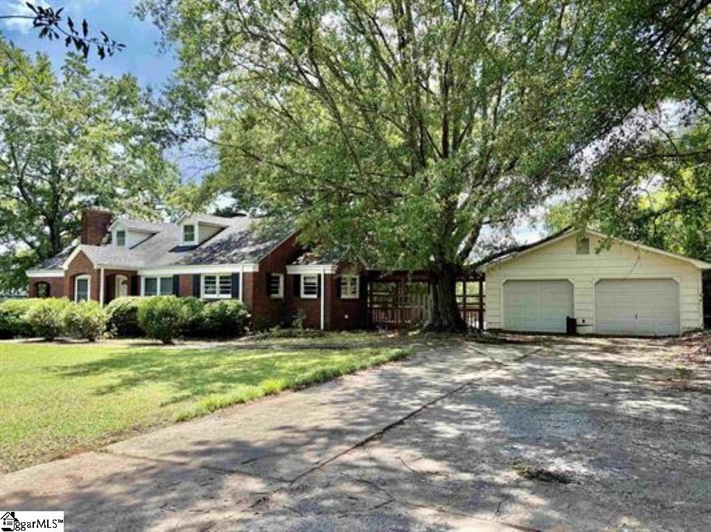 4421 New Cut Road Property Photo 1