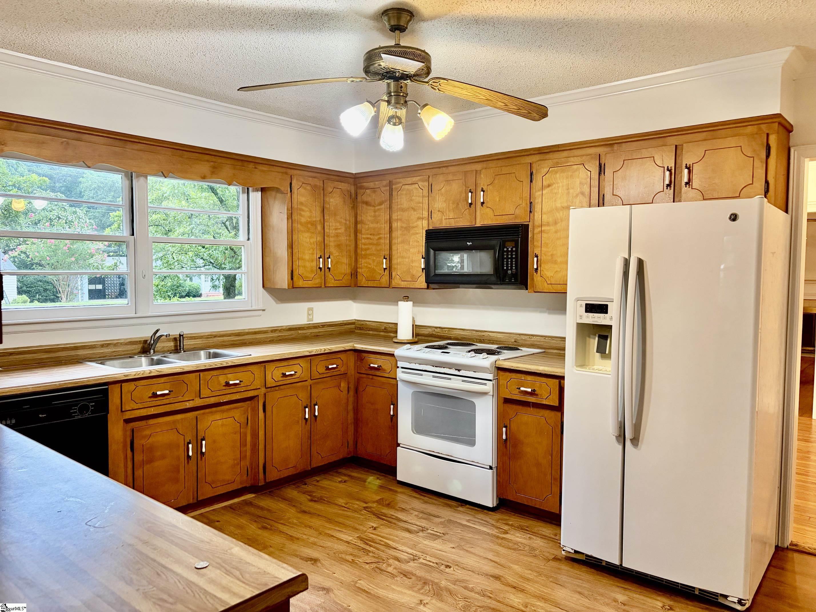 4421 New Cut Road Property Photo 9