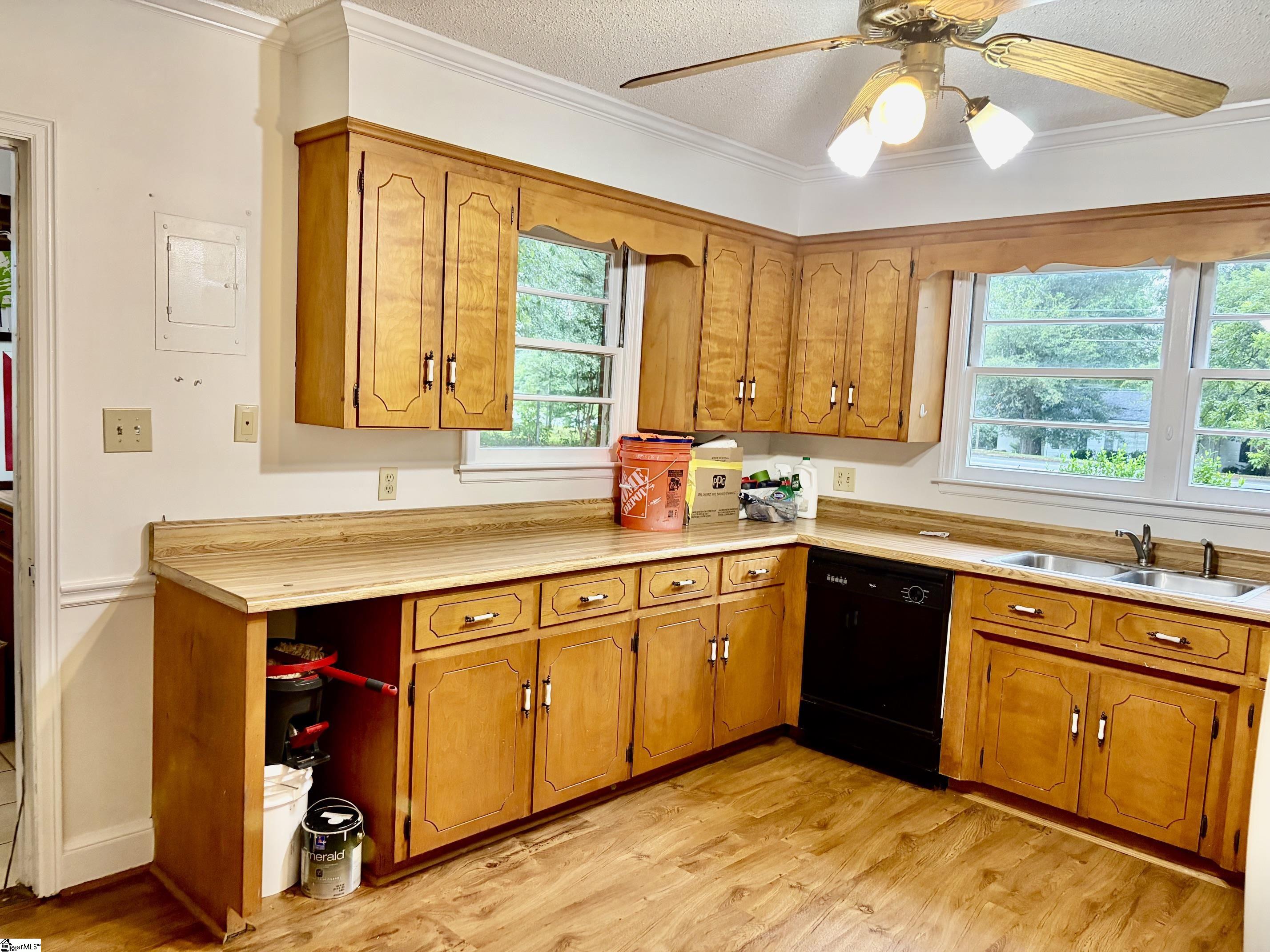 4421 New Cut Road Property Photo 12