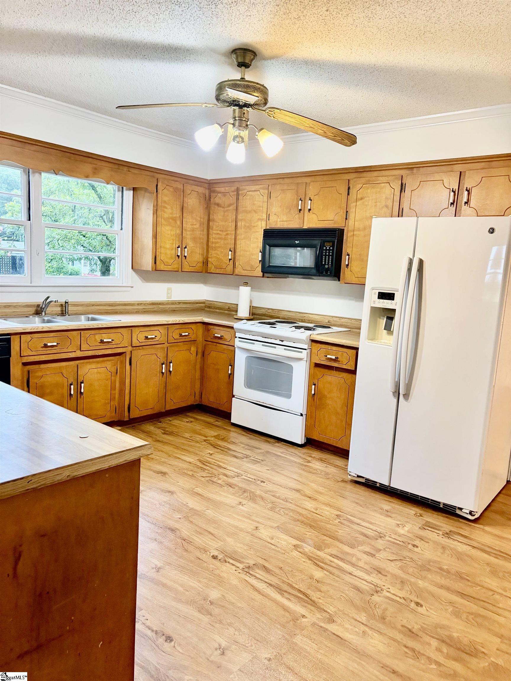 4421 New Cut Road Property Photo 13