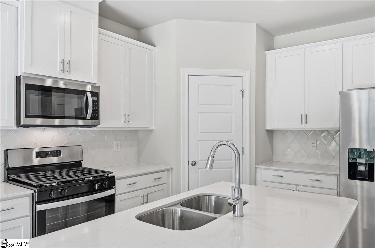 1520 Switchback Circle Property Photo 12
