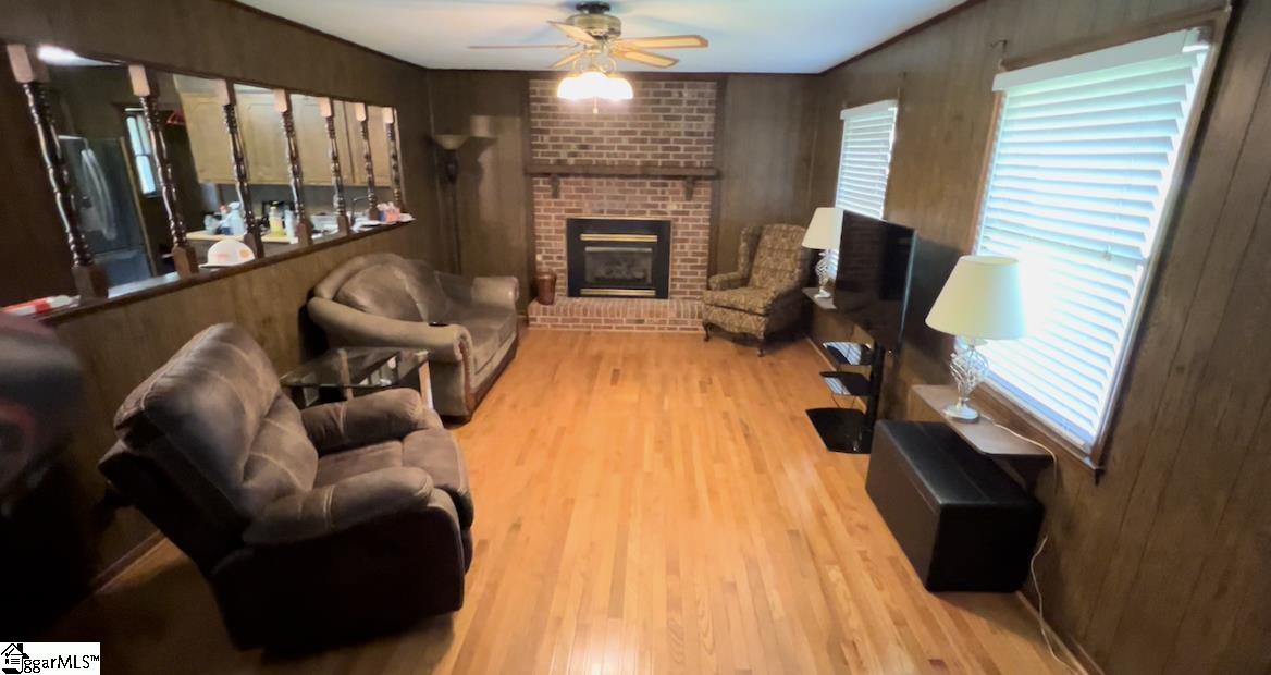 850 Forest Street Property Photo 3