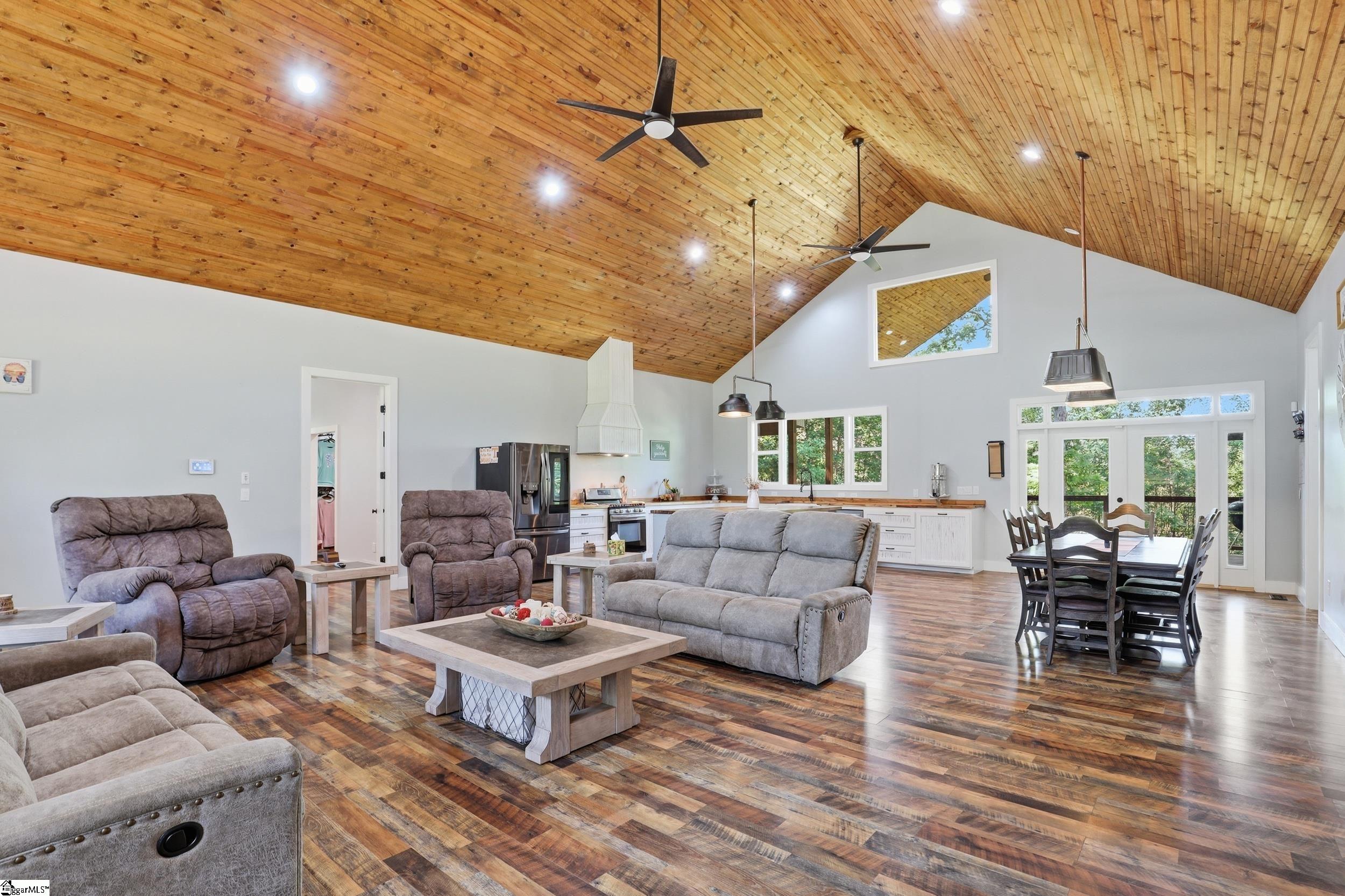 145 Night Sky Drive Property Photo 6
