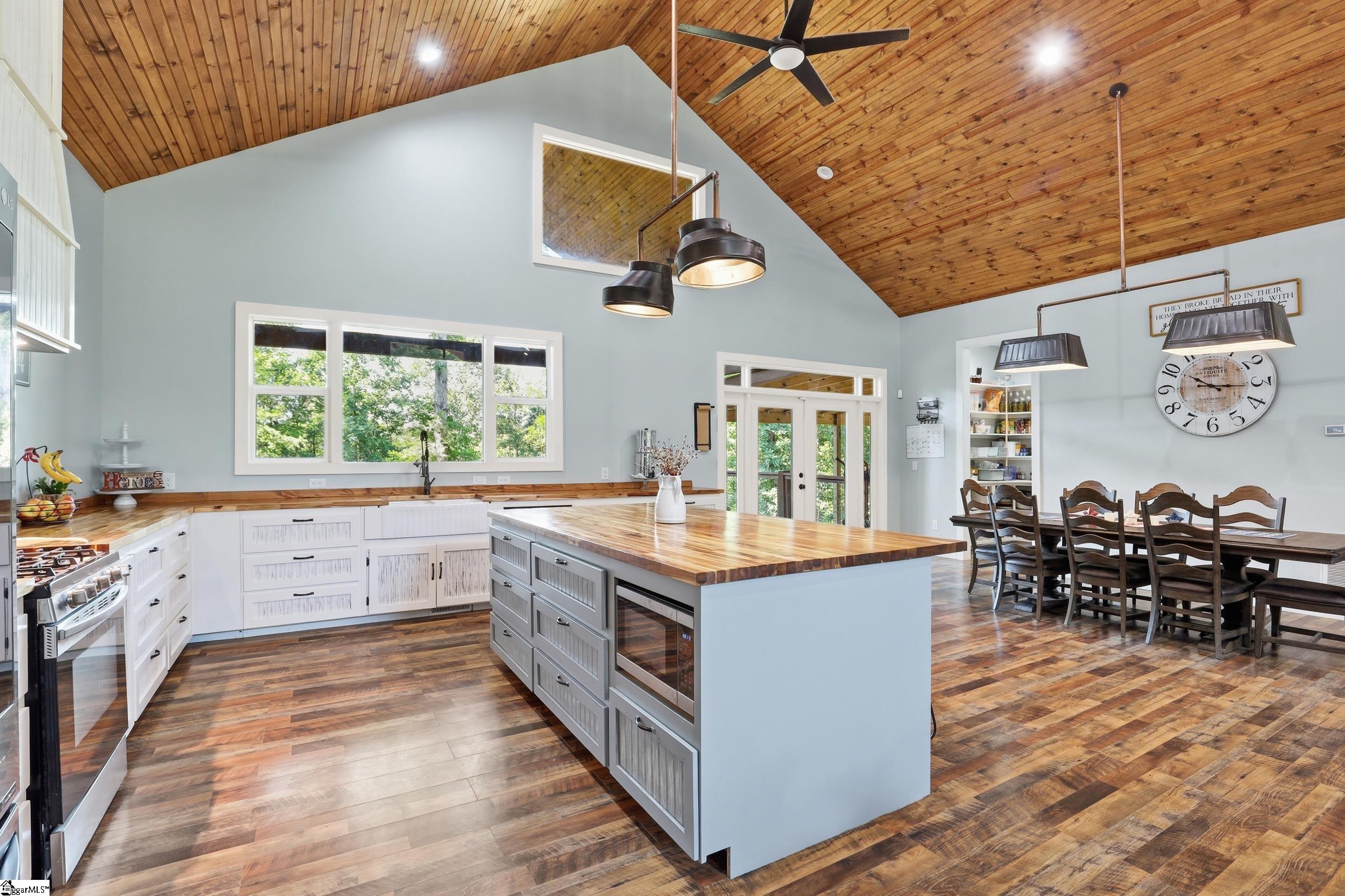 145 Night Sky Drive Property Photo 10