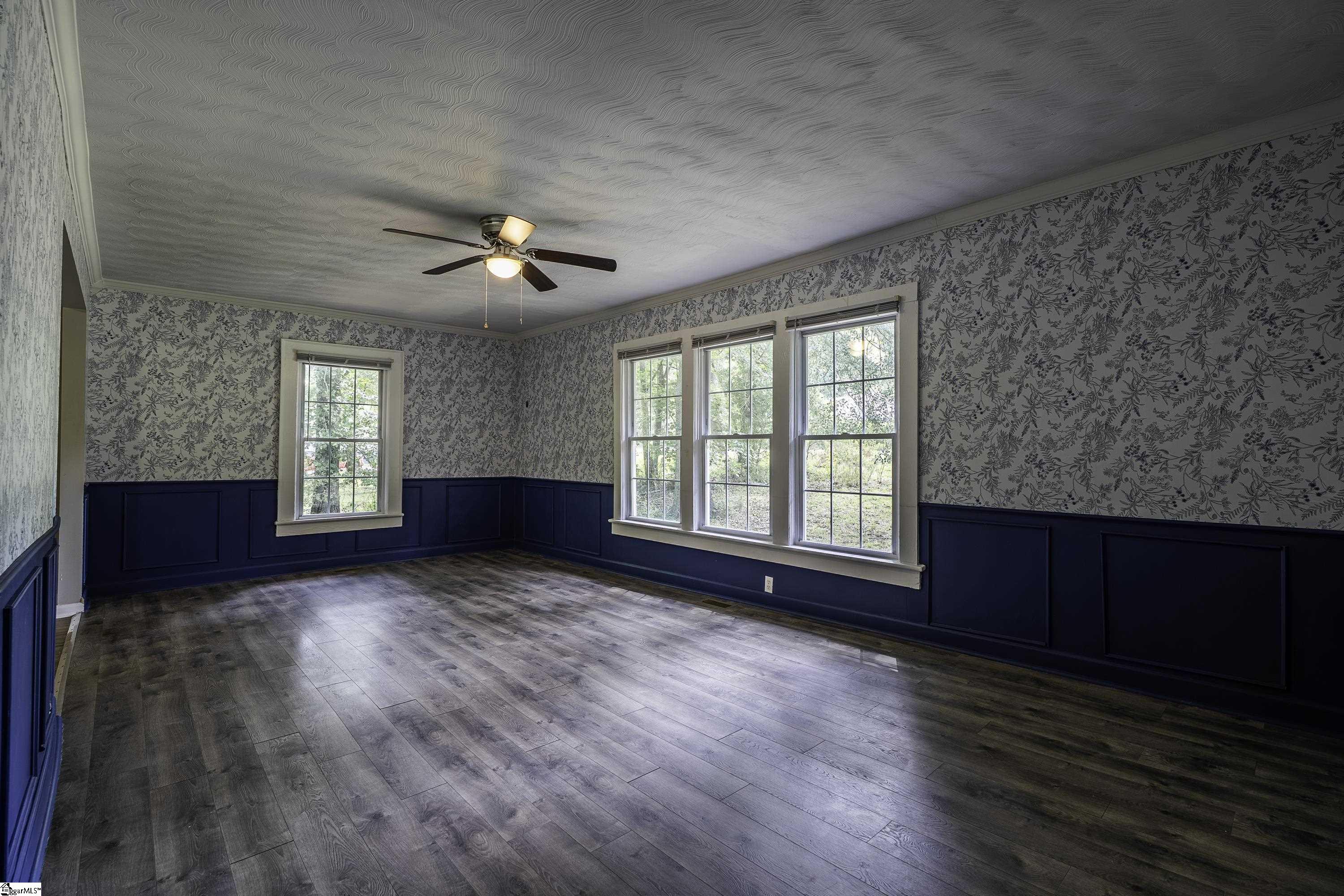 190 North Street Property Photo 12
