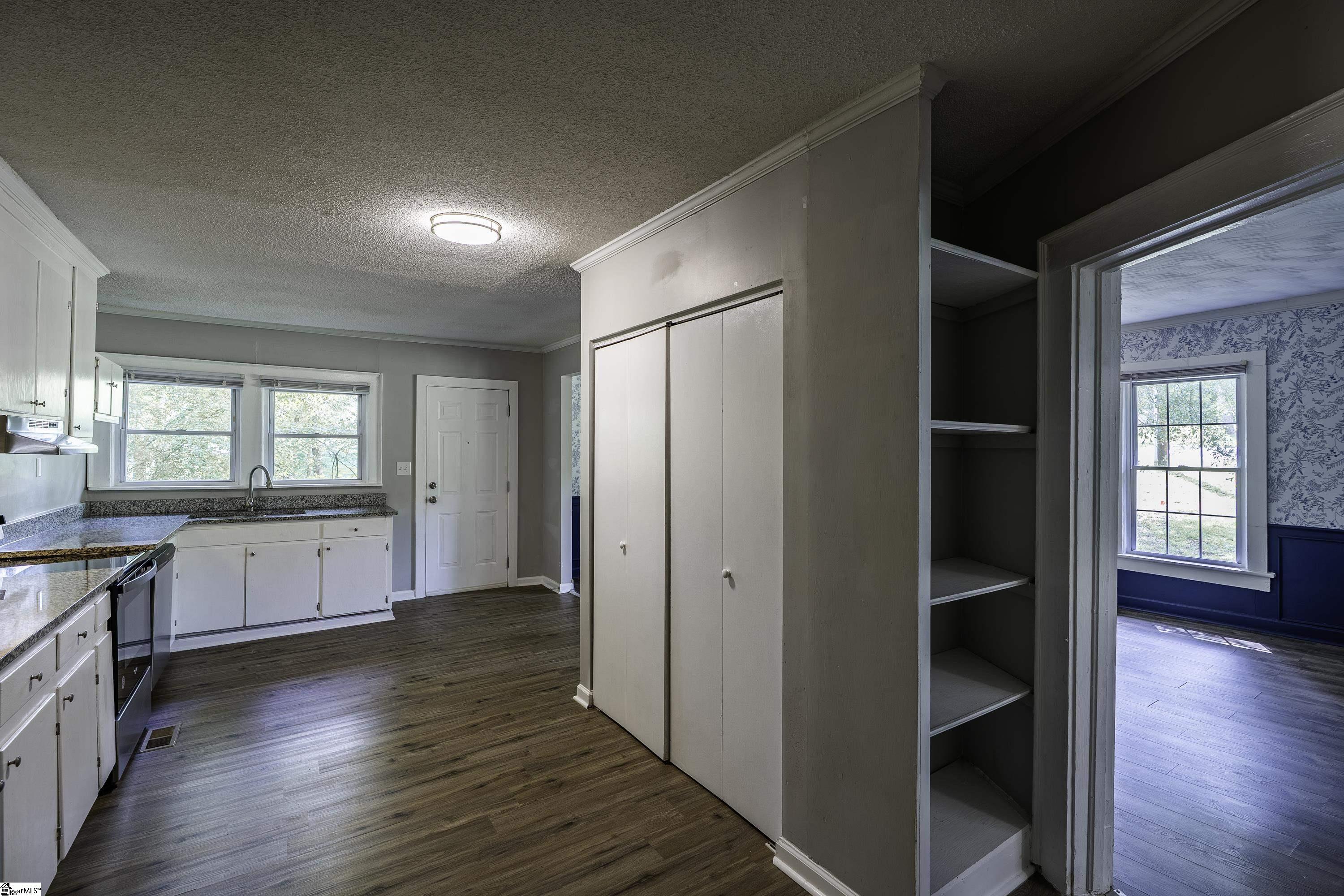 190 North Street Property Photo 17