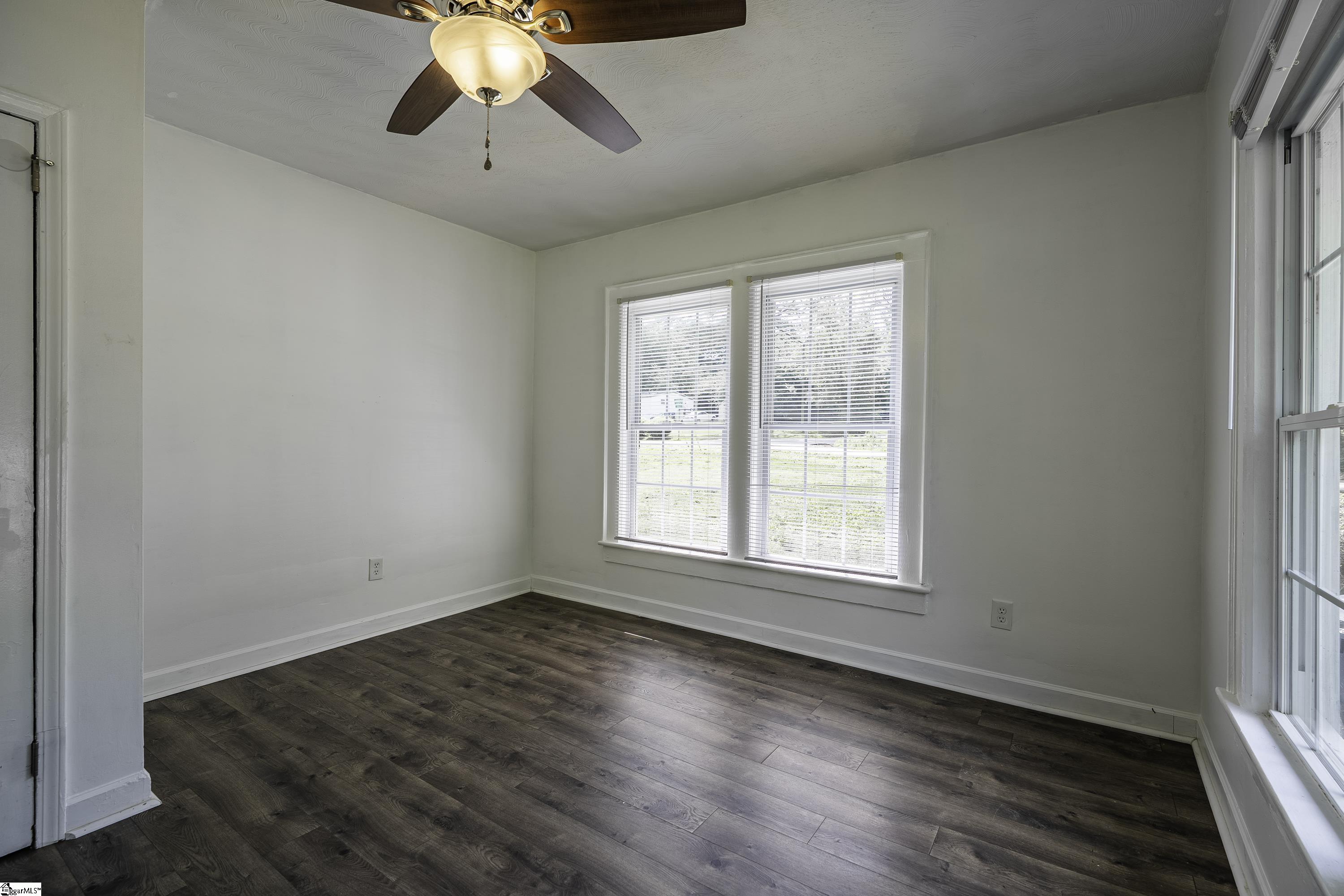 190 North Street Property Photo 23