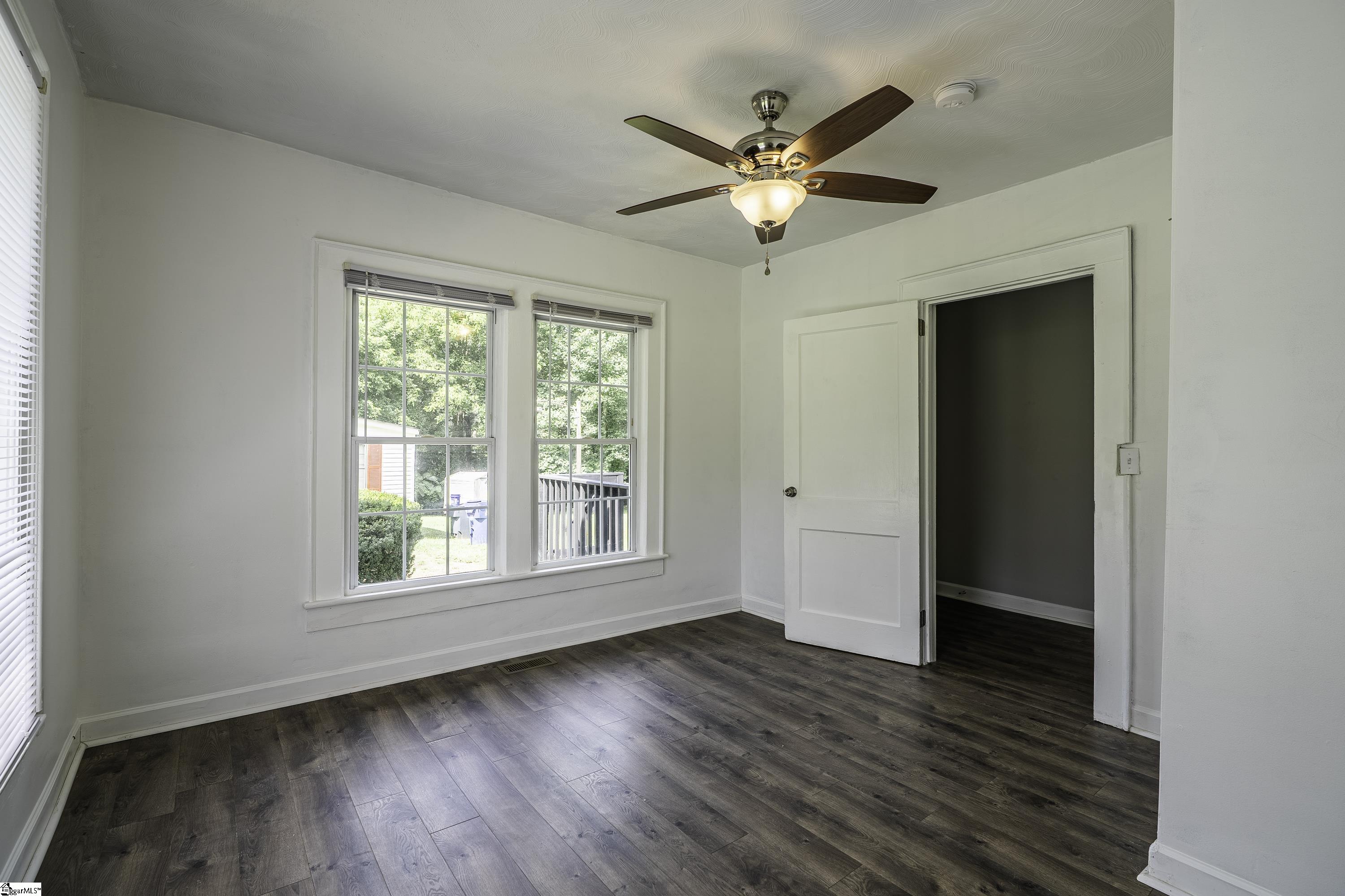 190 North Street Property Photo 24