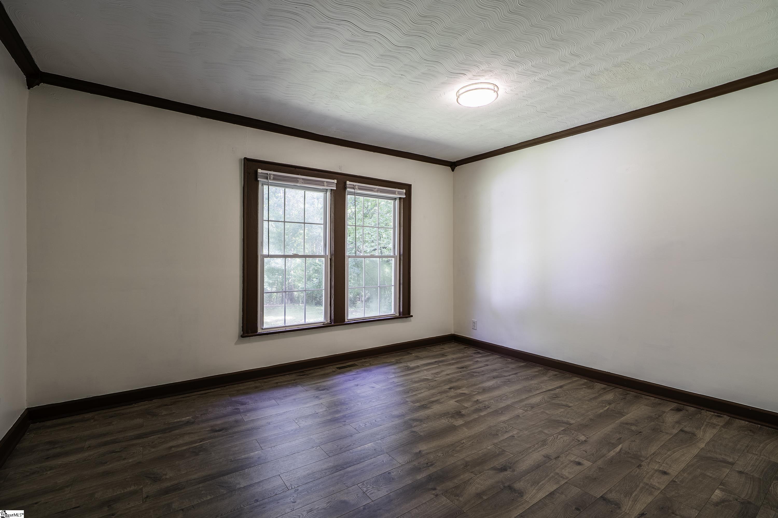 190 North Street Property Photo 32