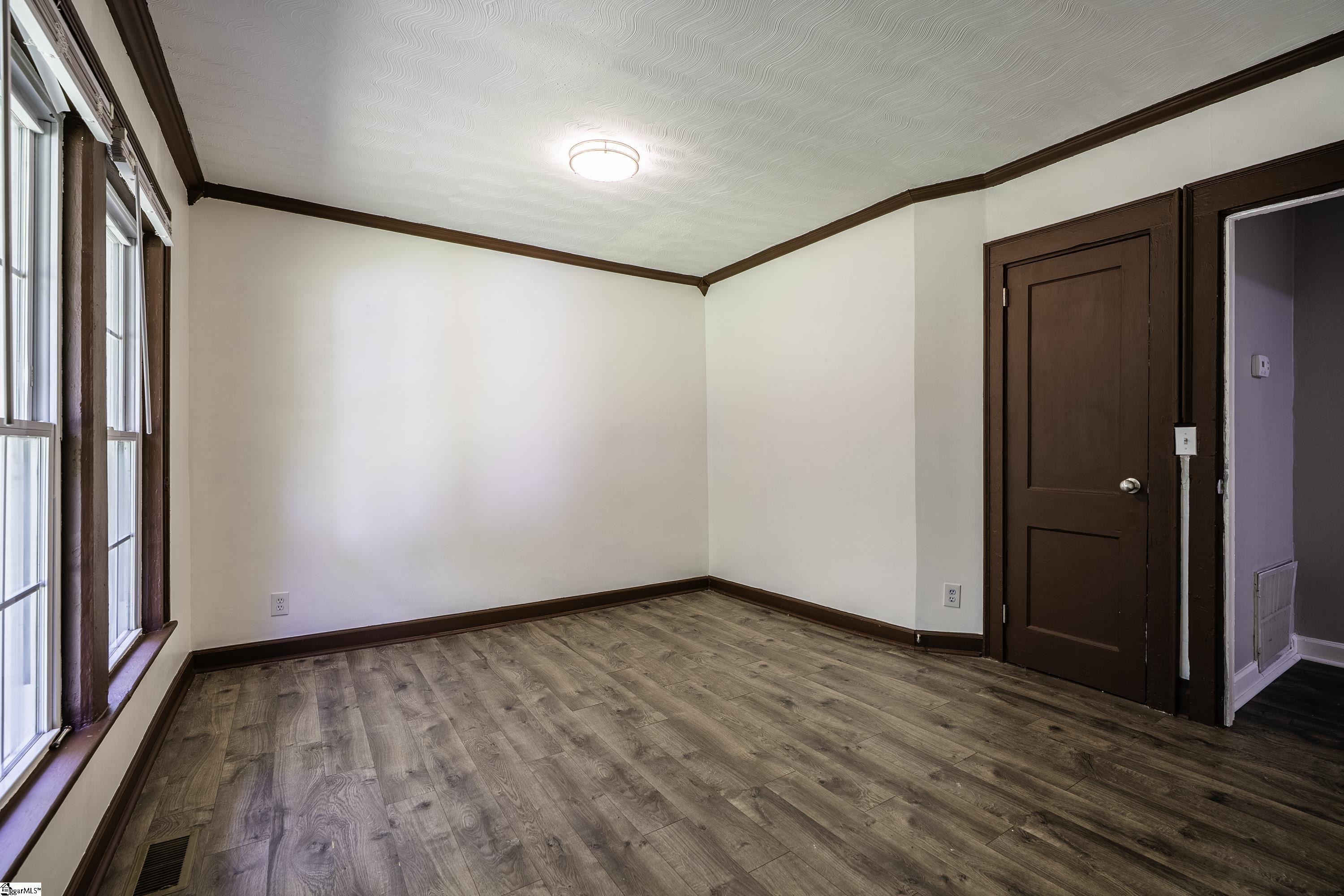 190 North Street Property Photo 35