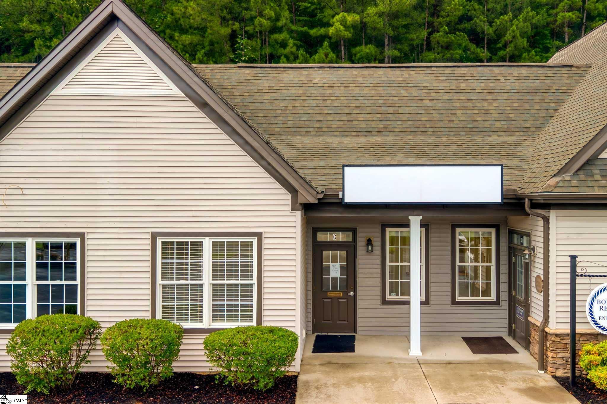 1594712 Property Photo 1