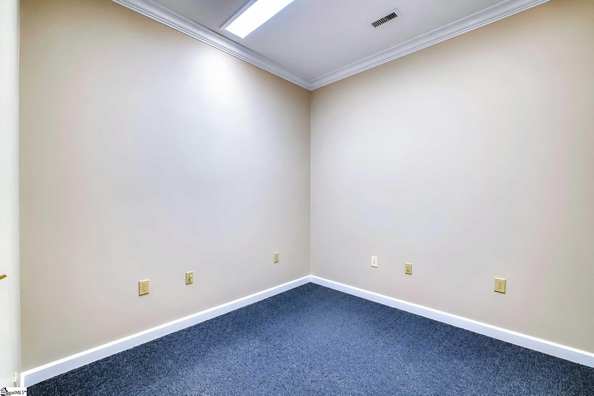 1594712 Property Photo 6