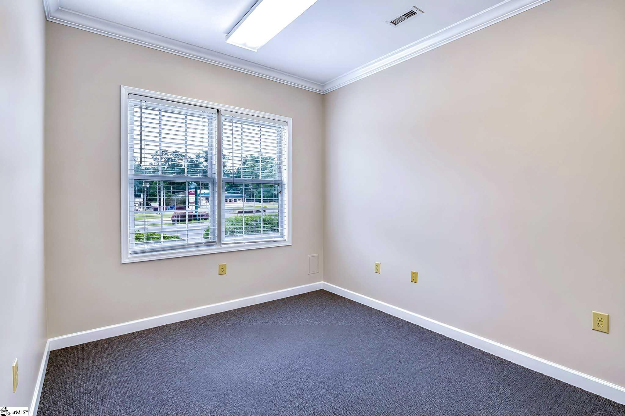 1594712 Property Photo 8
