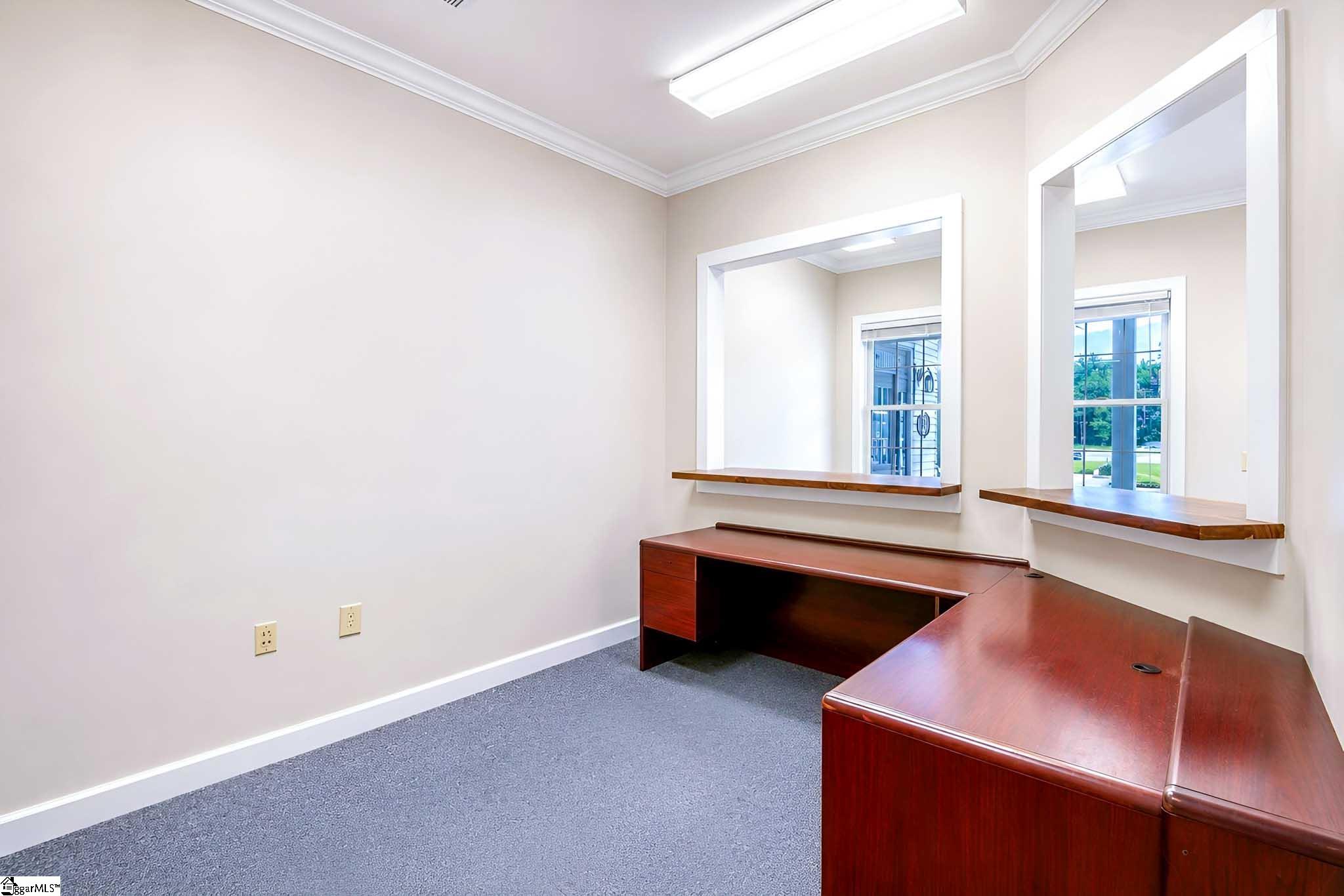 1594712 Property Photo 11
