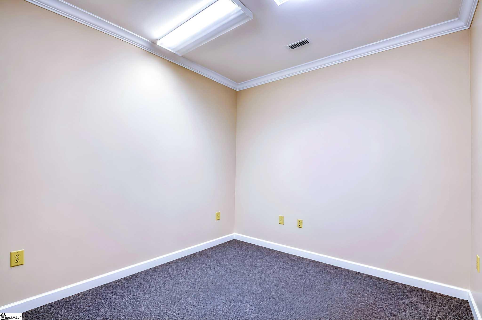1594712 Property Photo 16