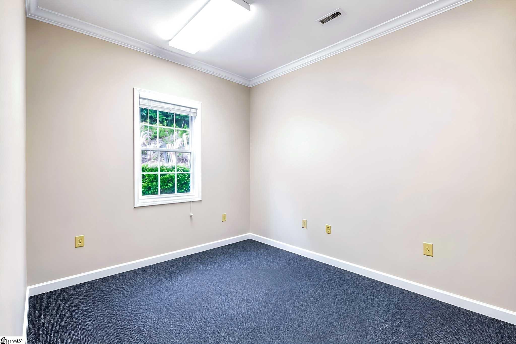 1594712 Property Photo 17