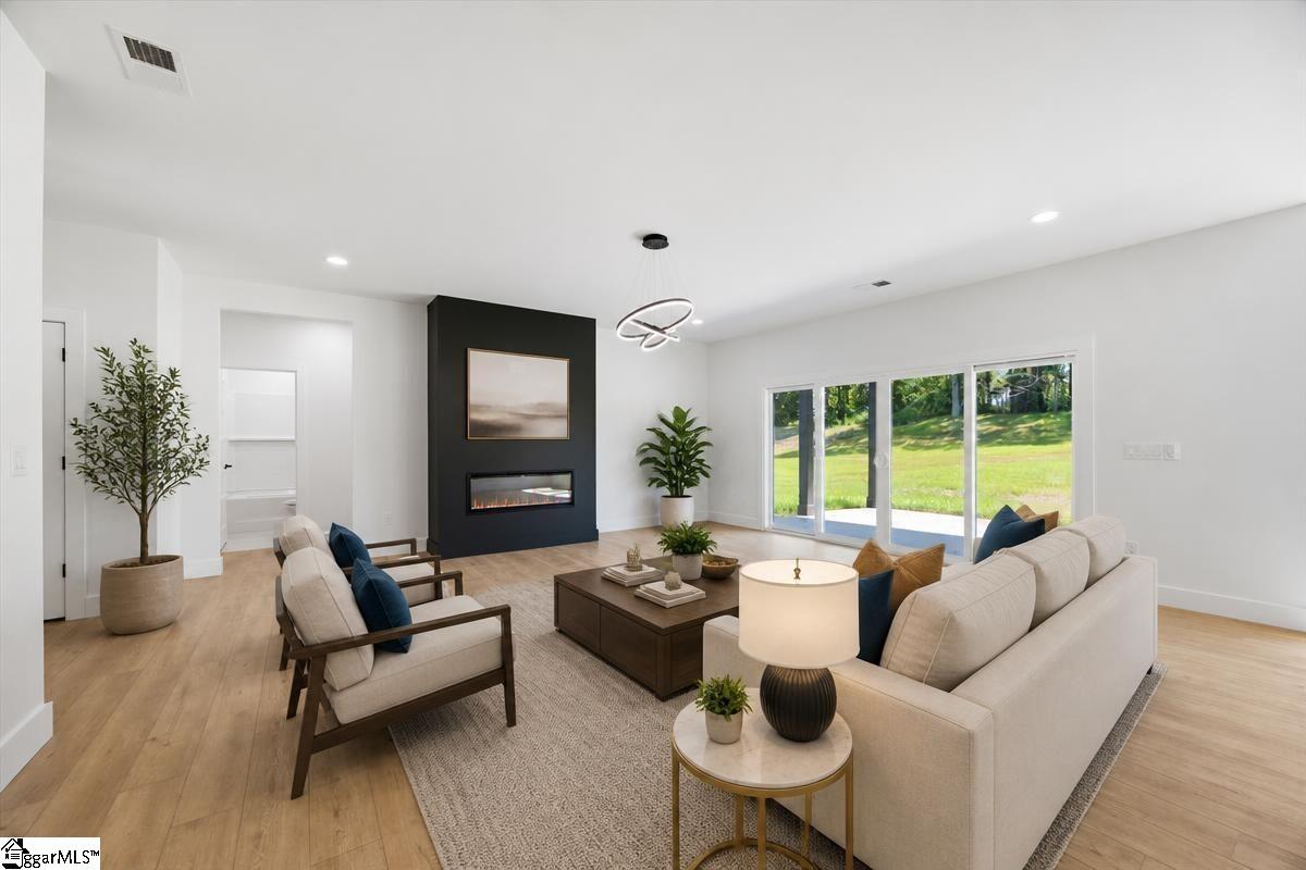 2027 Blessed Drive Property Photo 4