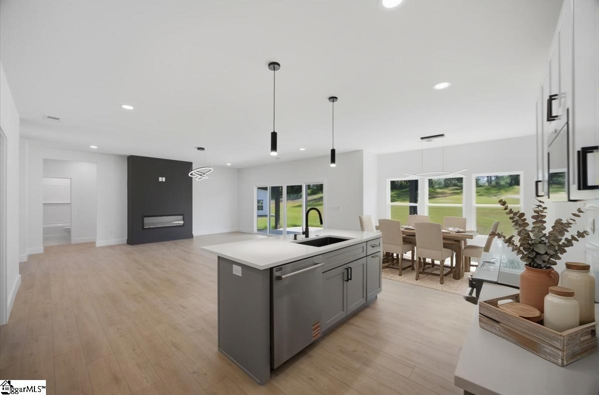 2027 Blessed Drive Property Photo 7