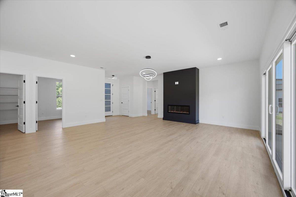 2027 Blessed Drive Property Photo 10