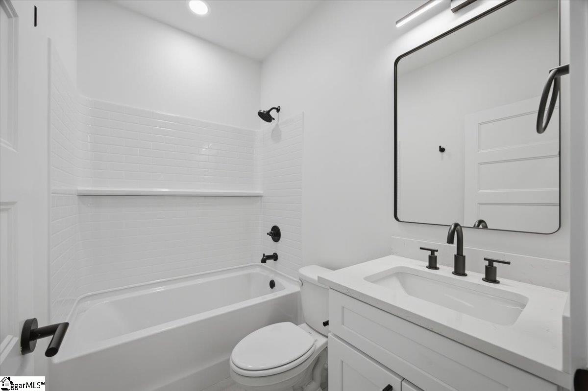 2027 Blessed Drive Property Photo 19