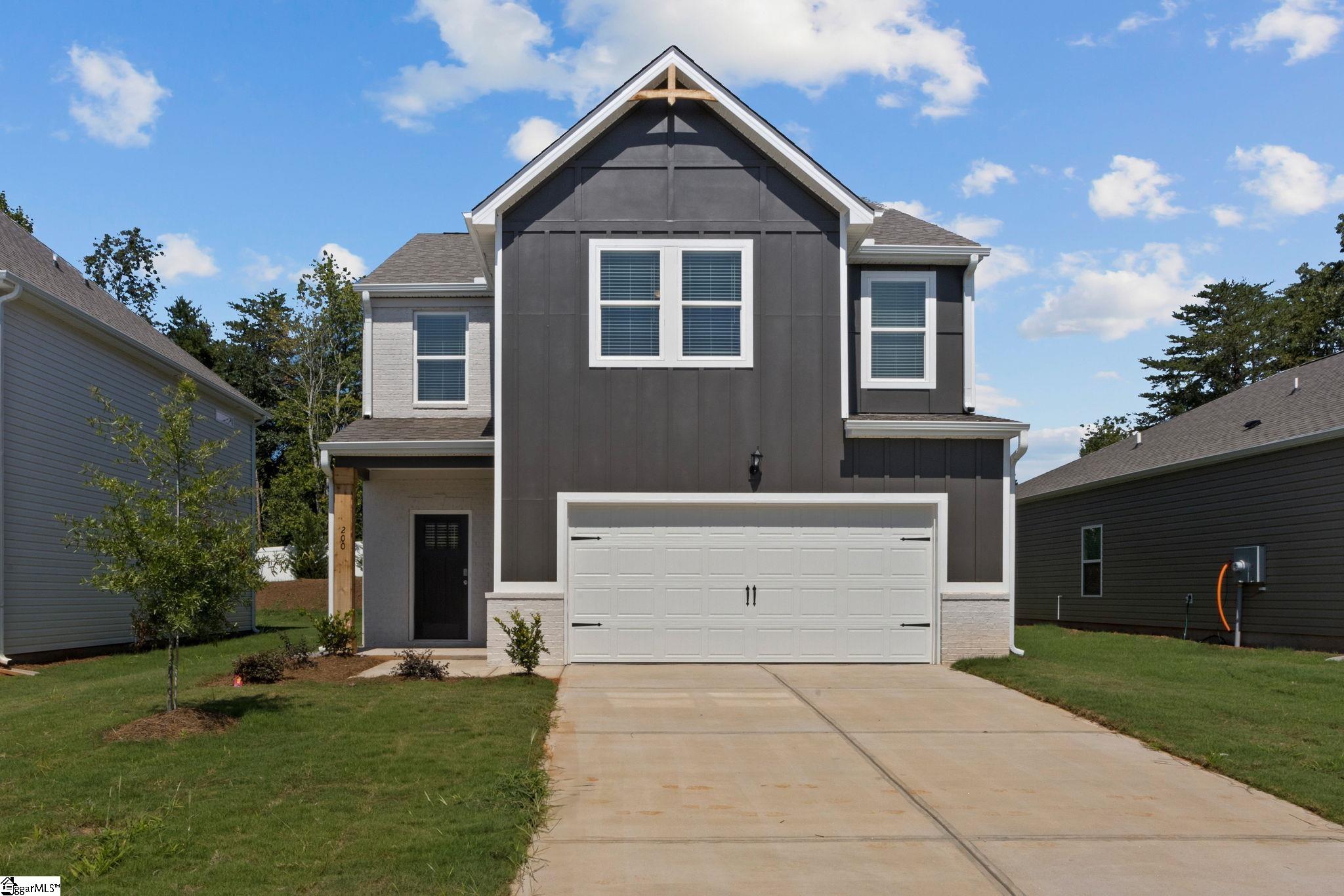 200 Juniper Valley Circle Property Photo 1