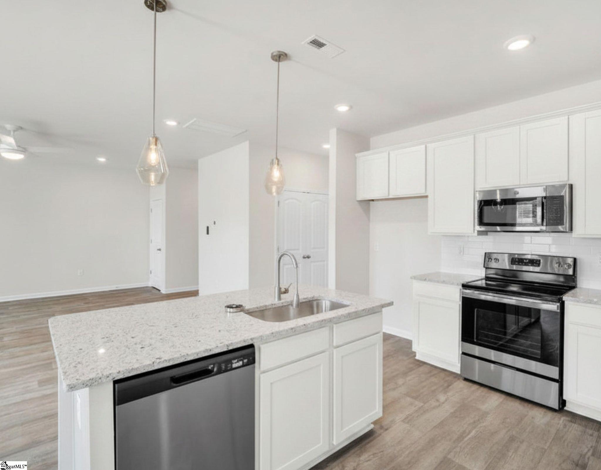 200 Juniper Valley Circle Property Photo 4