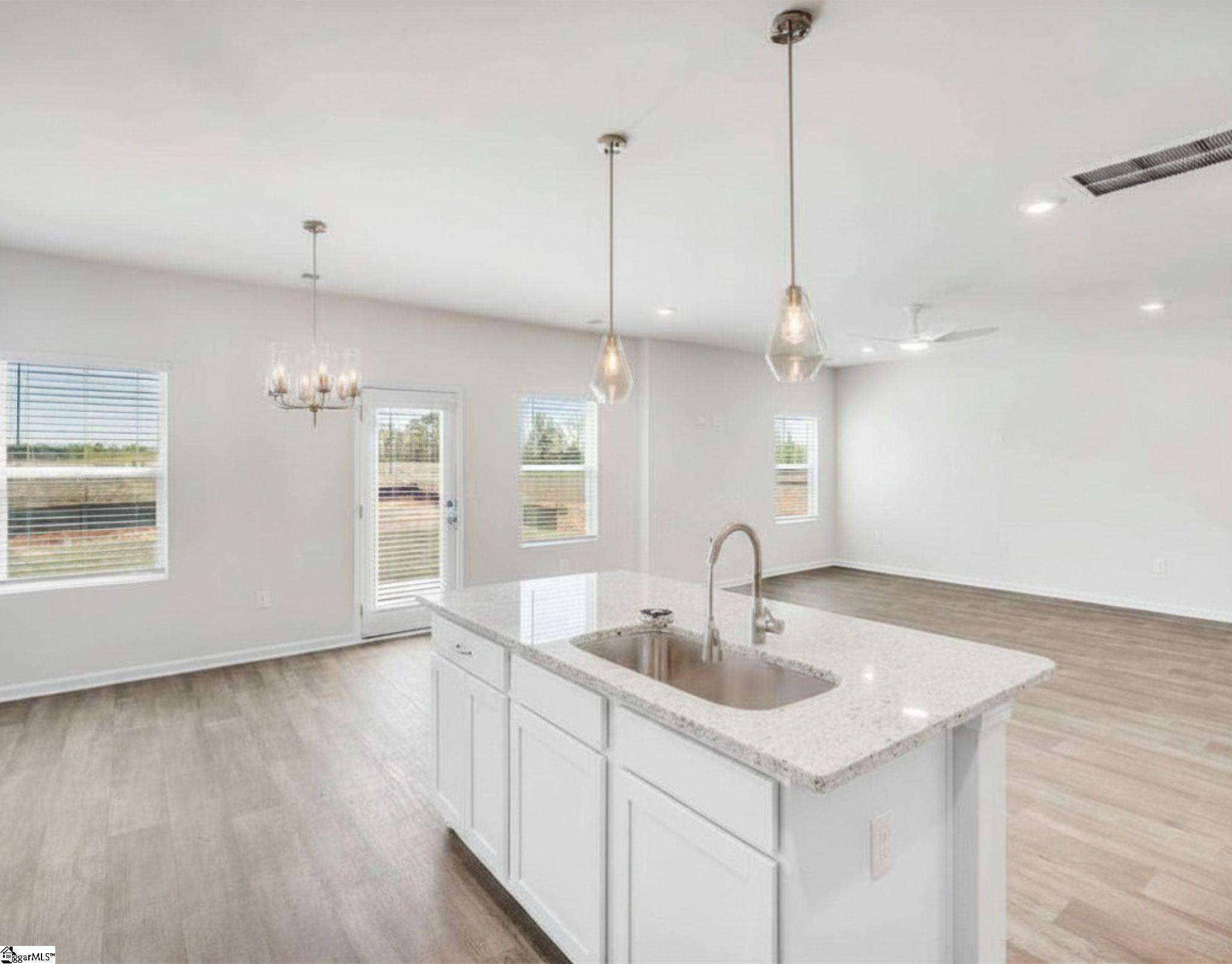 200 Juniper Valley Circle Property Photo 5