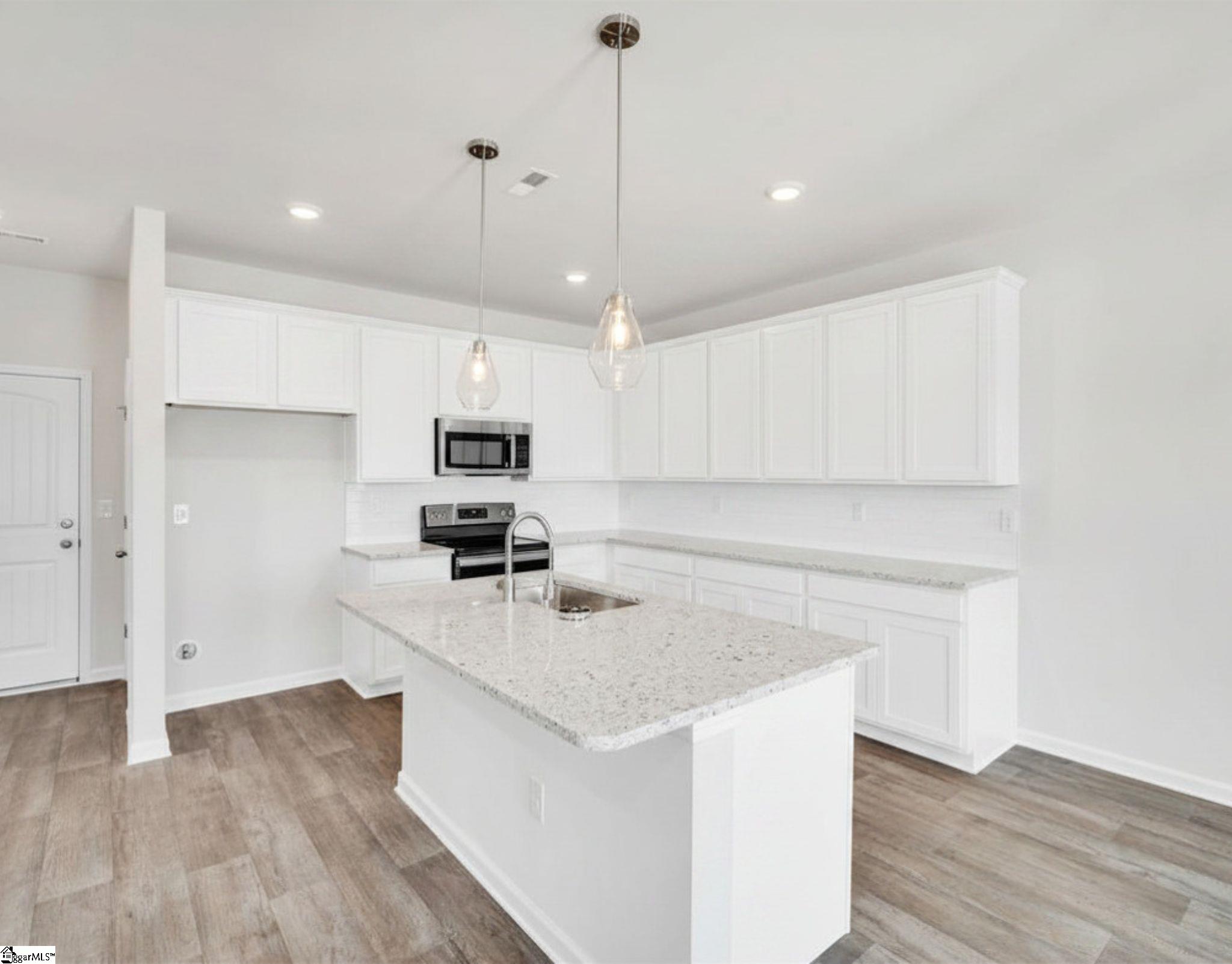 200 Juniper Valley Circle Property Photo 6