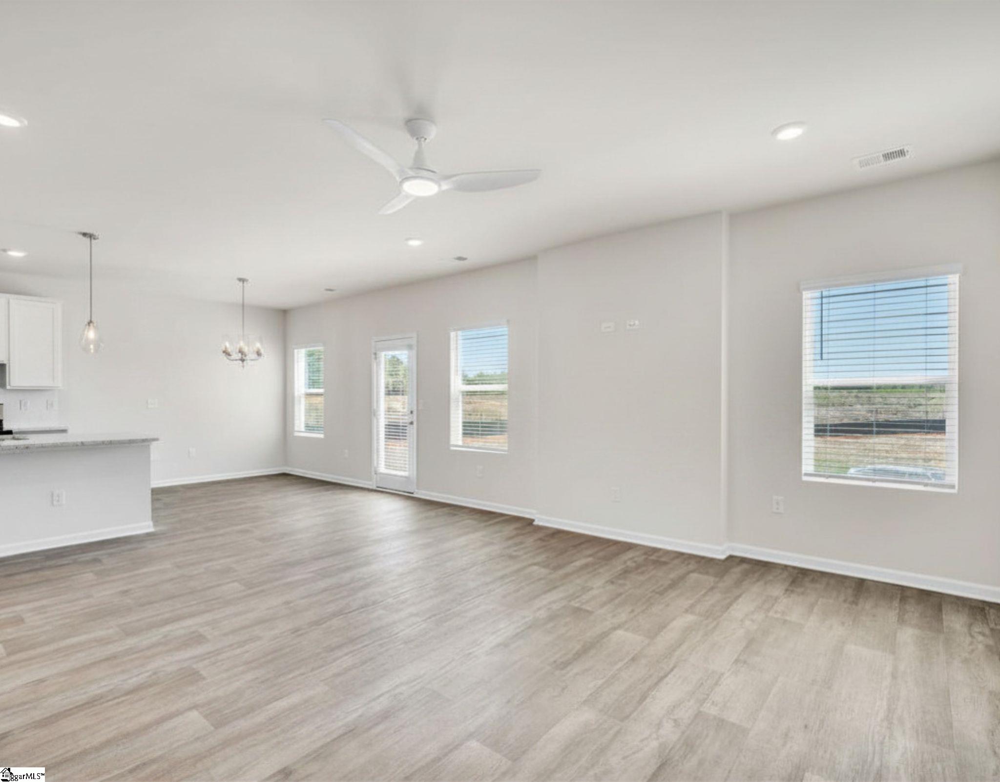 200 Juniper Valley Circle Property Photo 8