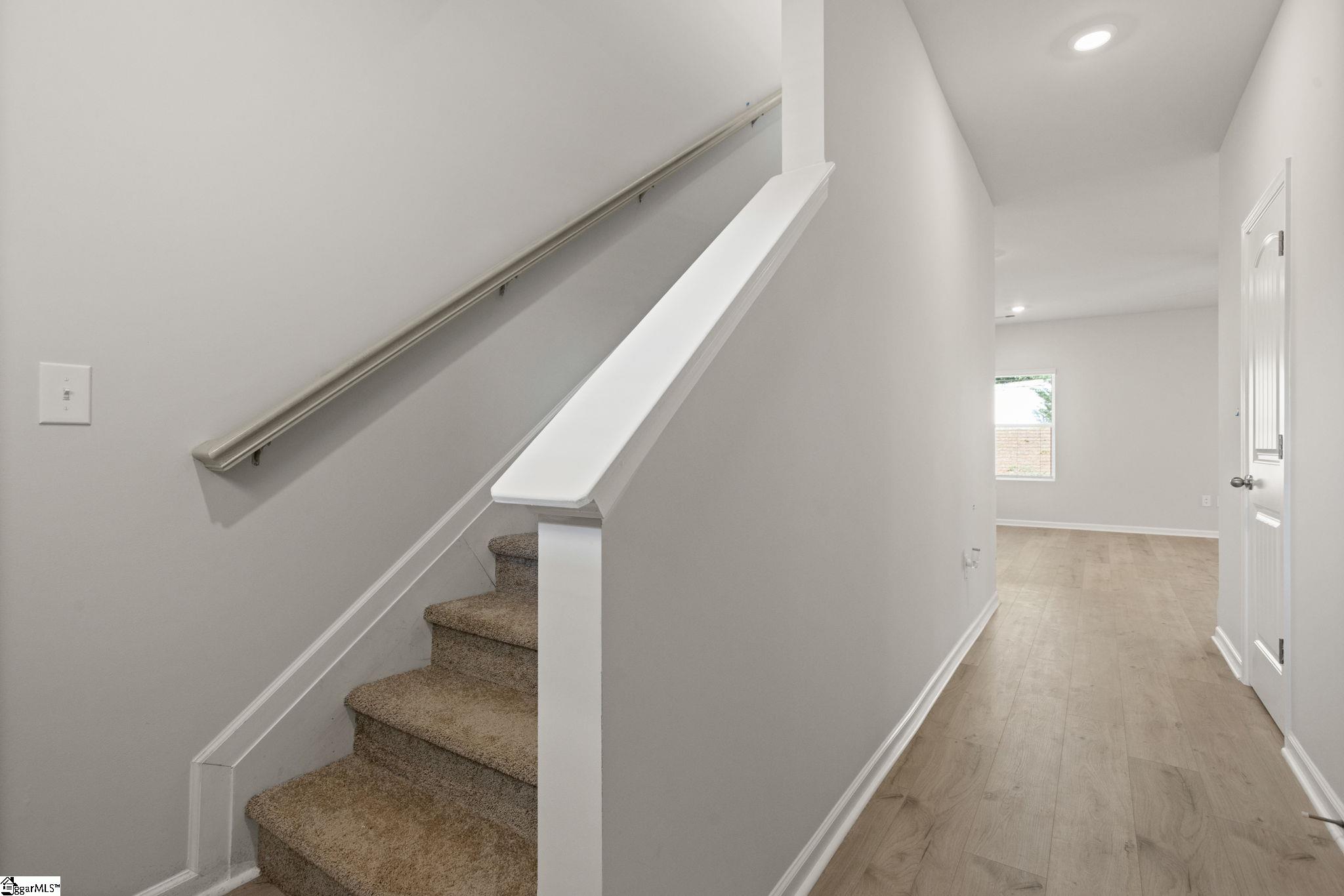 200 Juniper Valley Circle Property Photo 8