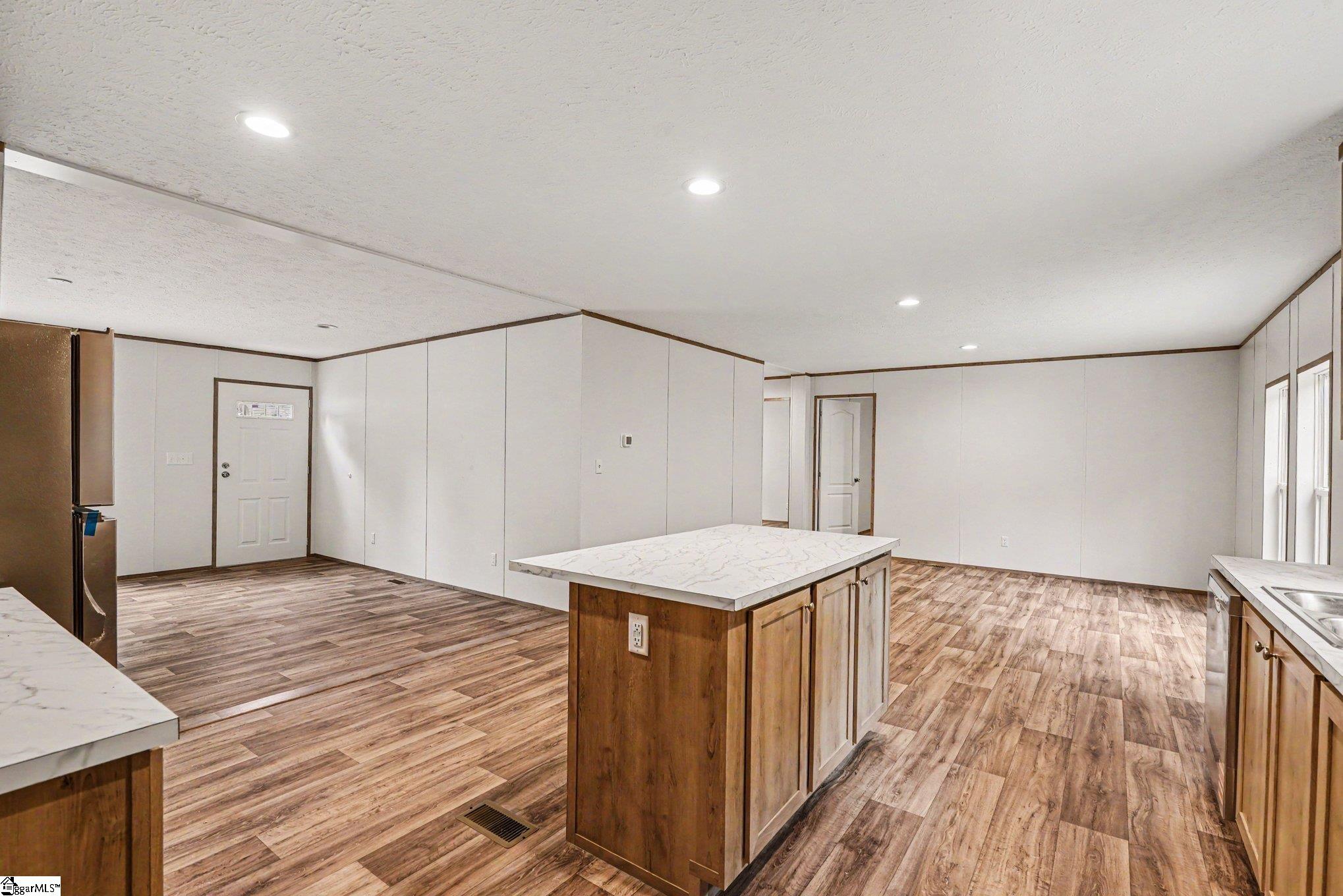 407 Cedar Ridge Drive Property Photo 13