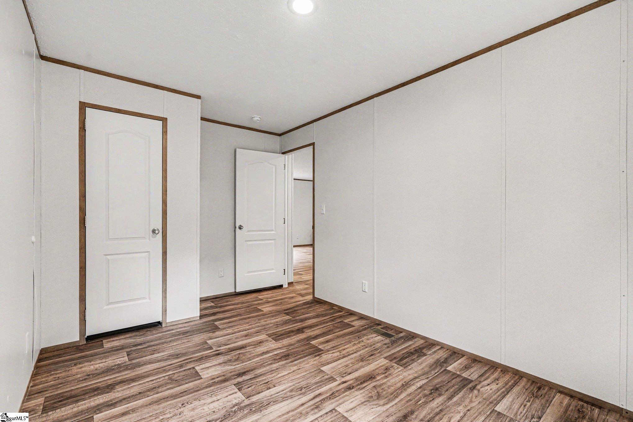 407 Cedar Ridge Drive Property Photo 25