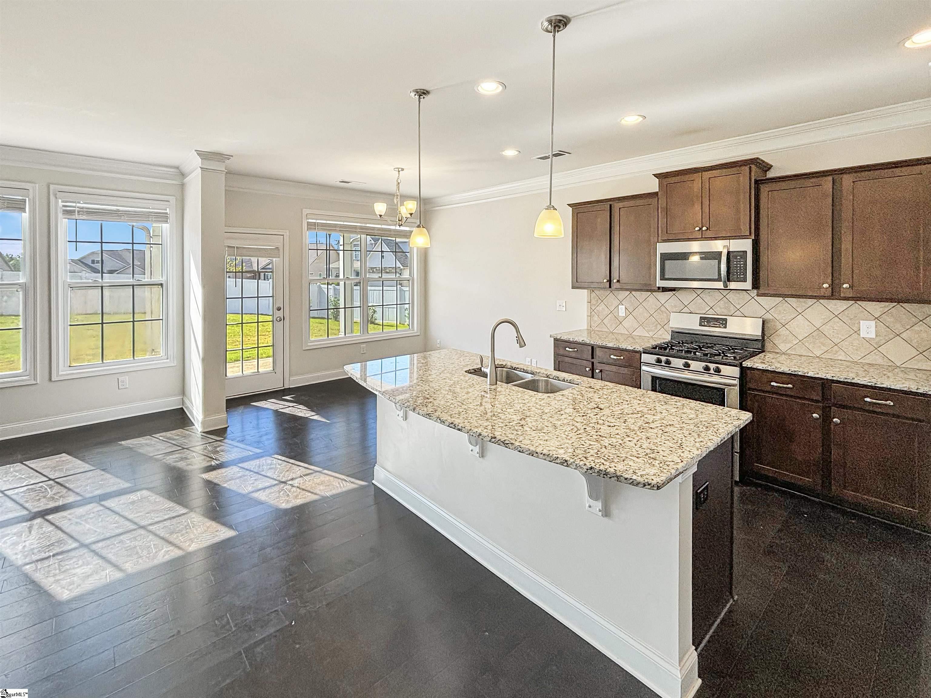 1594759 Property Photo 6