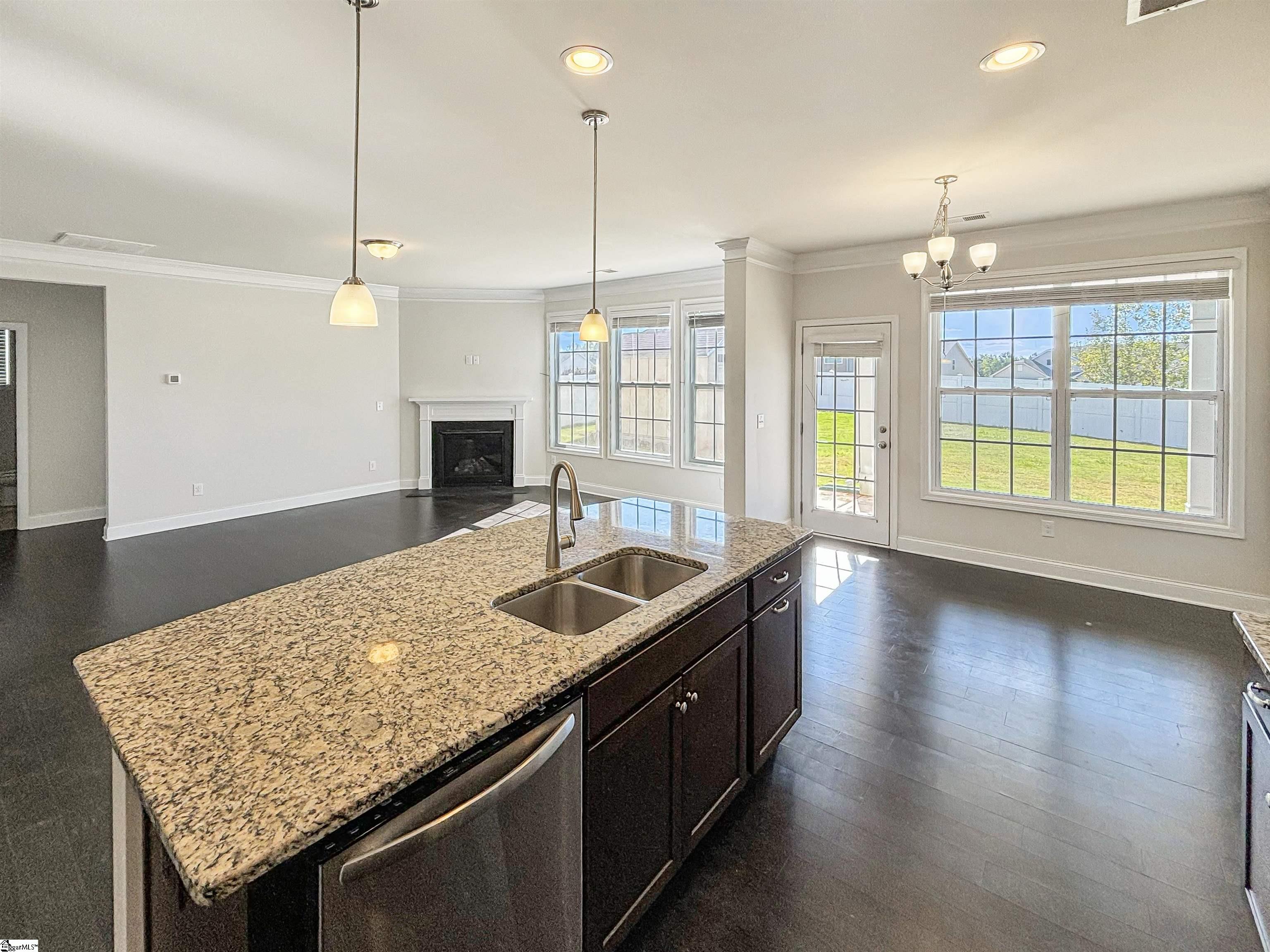 1594759 Property Photo 7