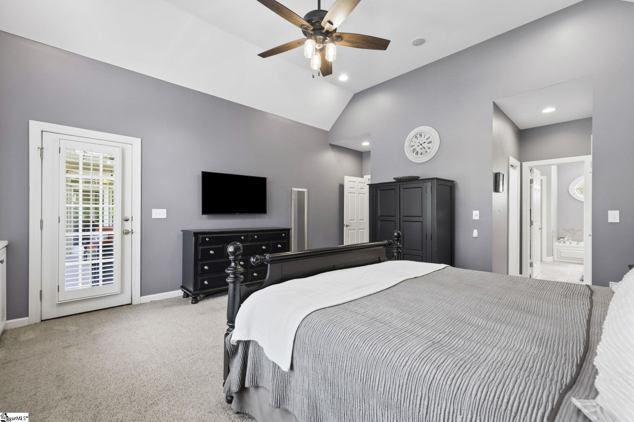 200 Pebble Creek Drive Property Photo 19