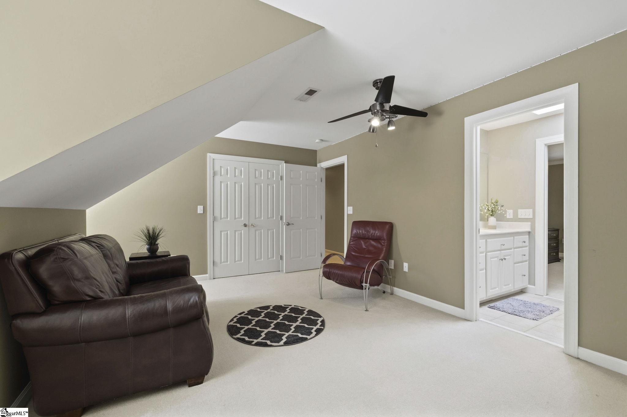 200 Pebble Creek Drive Property Photo 28