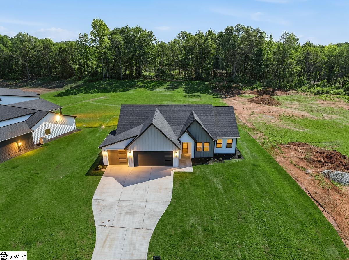 2033 Blessed Drive Property Photo 2