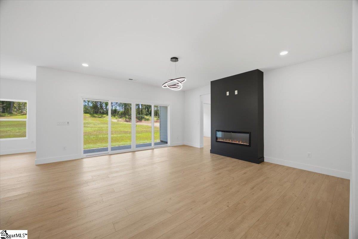 2033 Blessed Drive Property Photo 10
