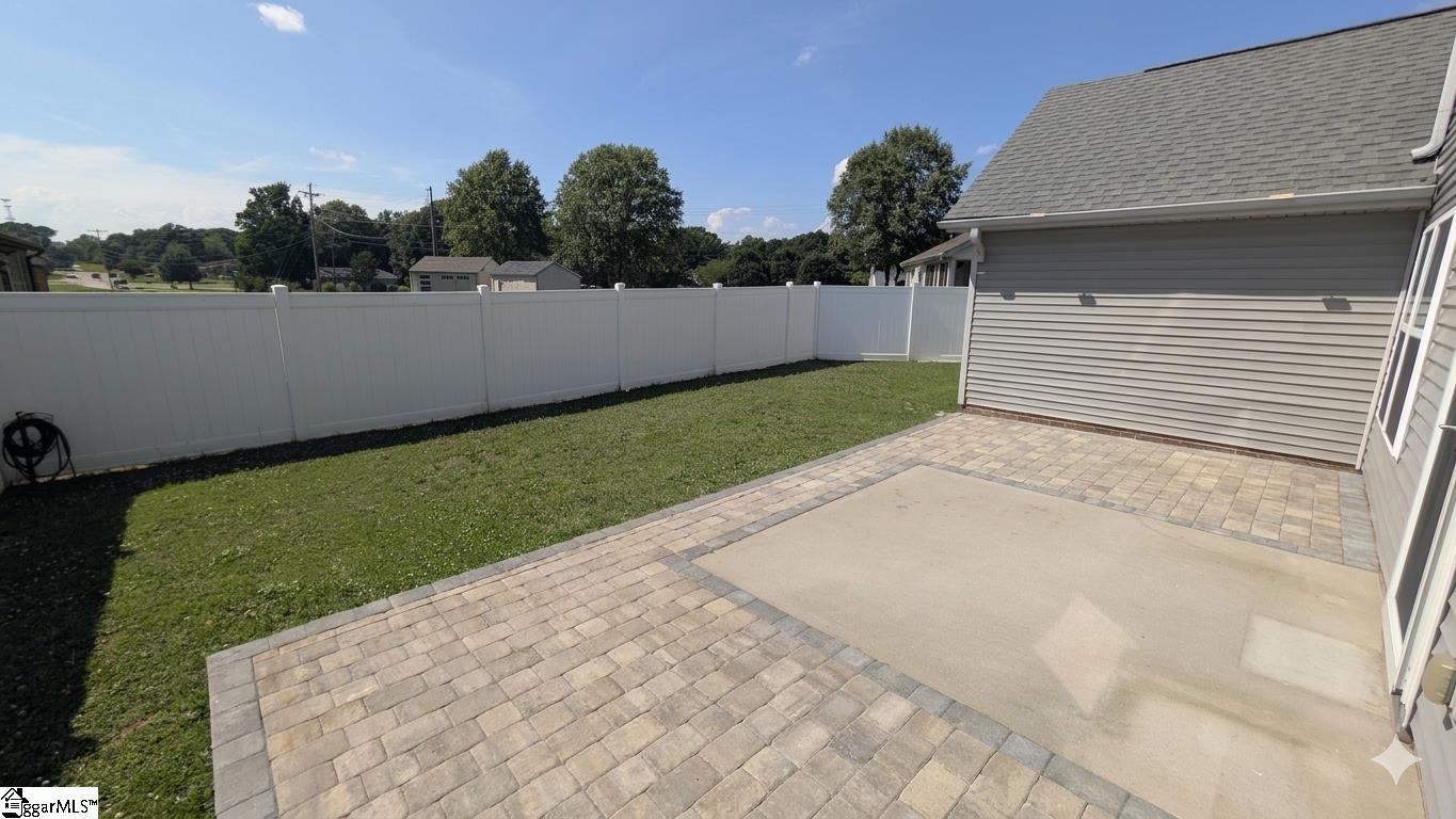 104 Terilyn Court Property Photo 2